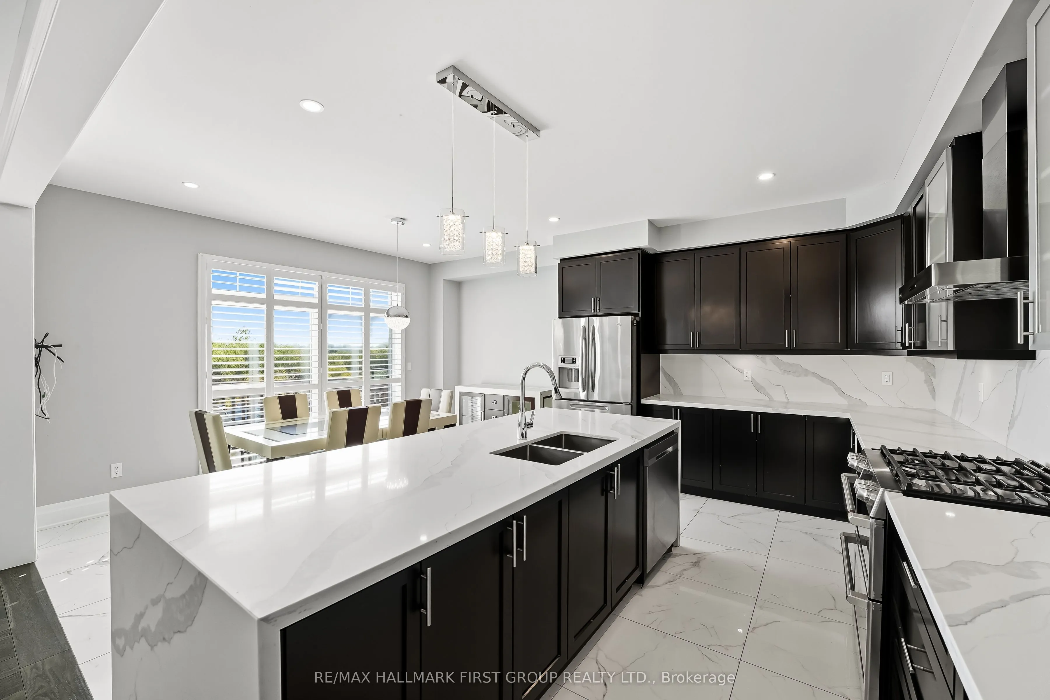 19 Purdy Place, #Main & Upper