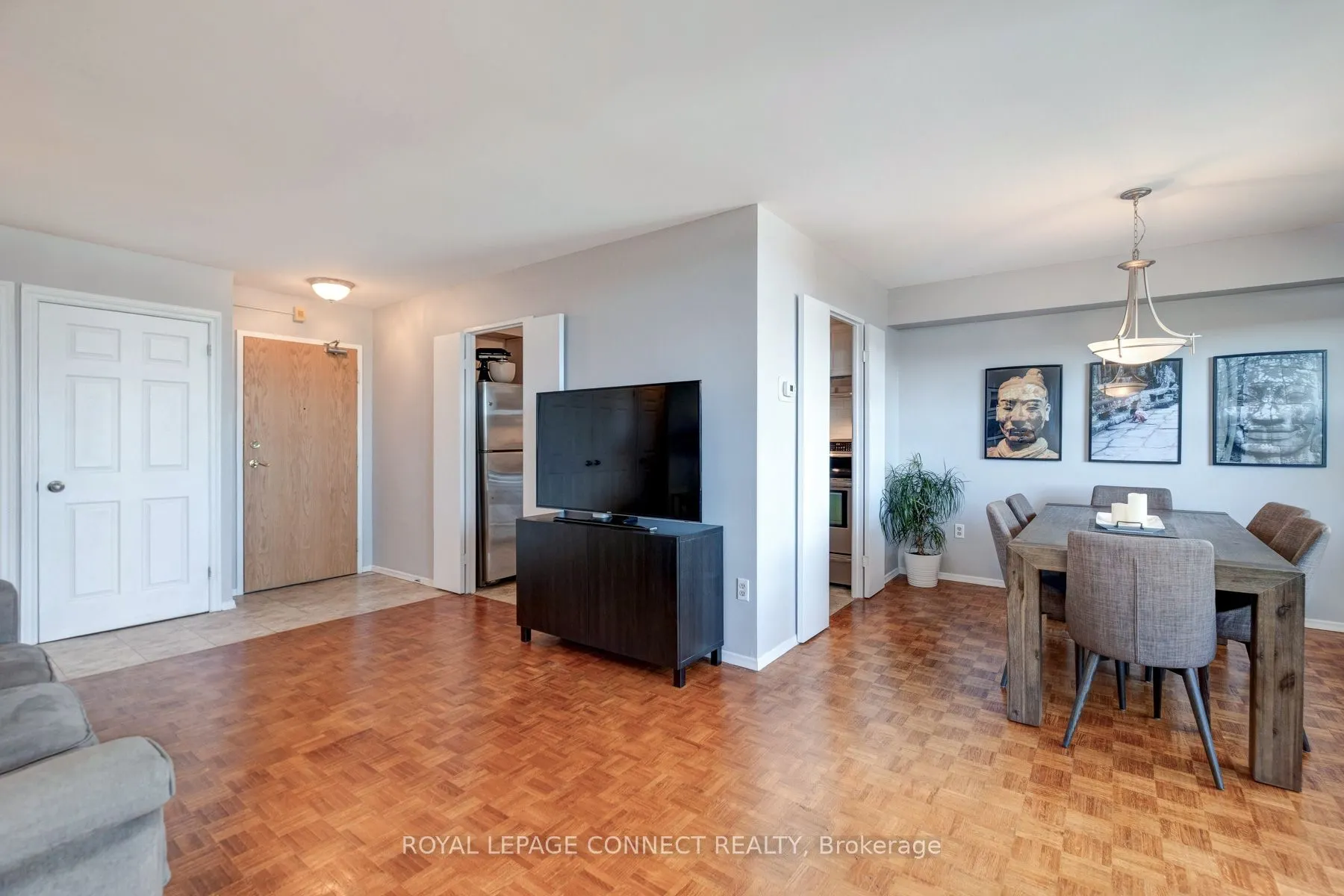 92 Church Street S, #906