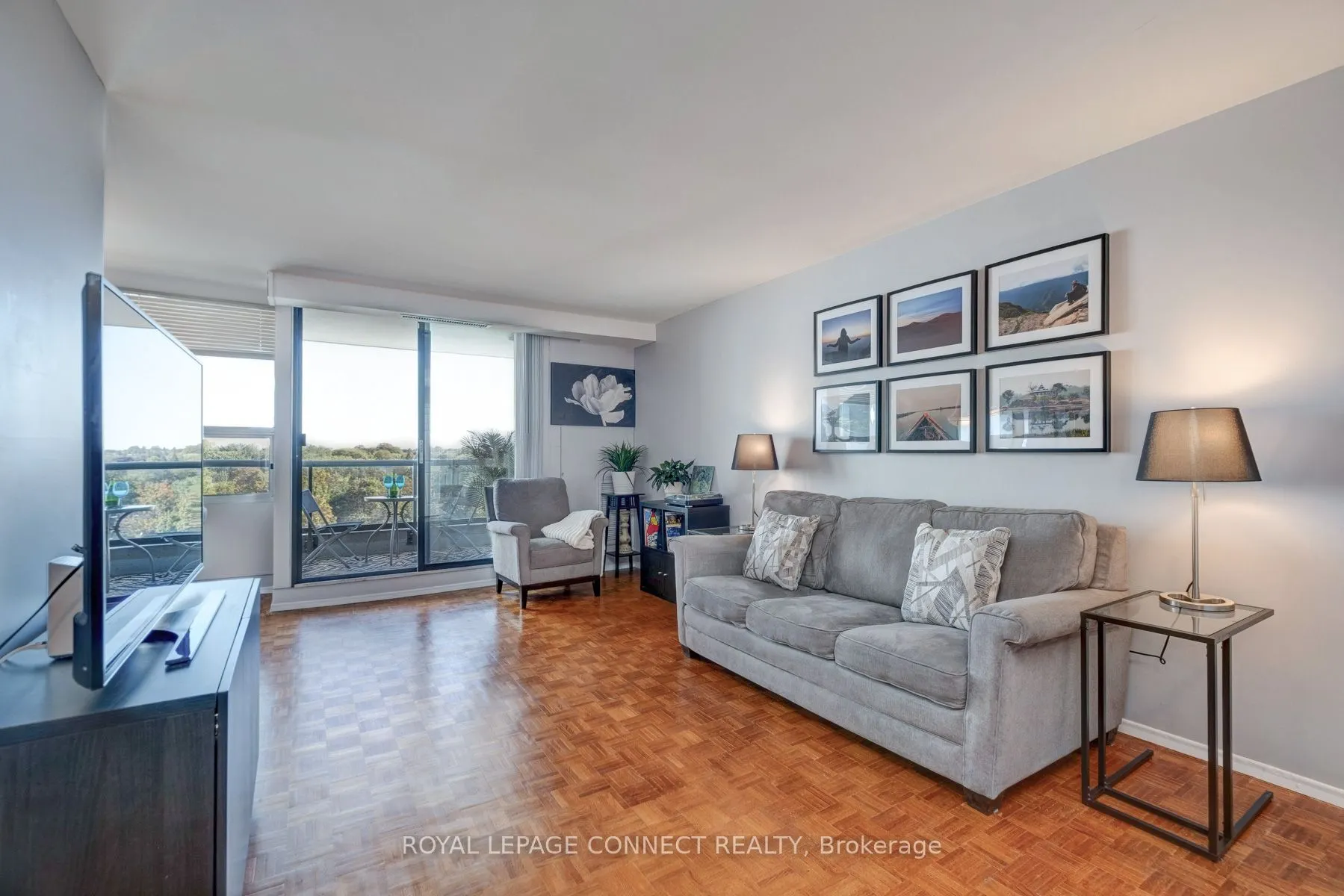 92 Church Street S, #906