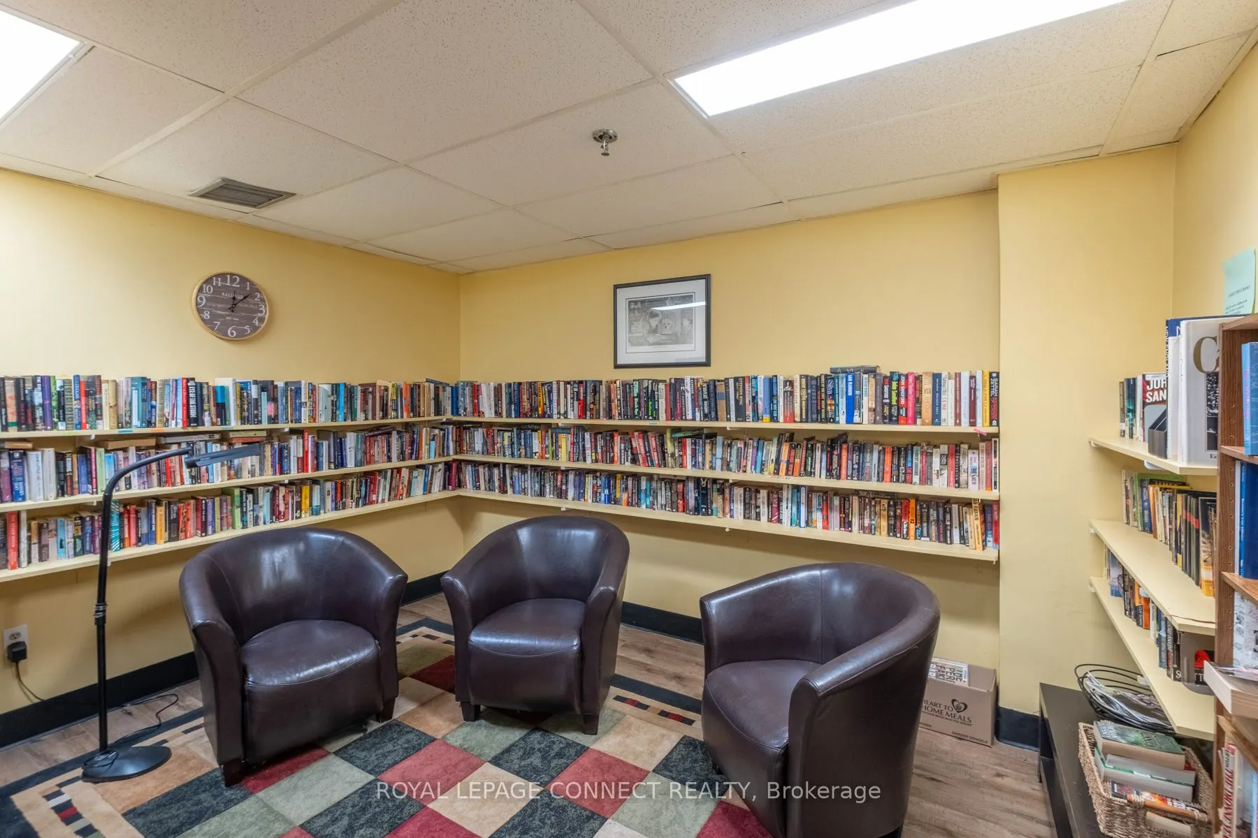 92 Church Street S, #906