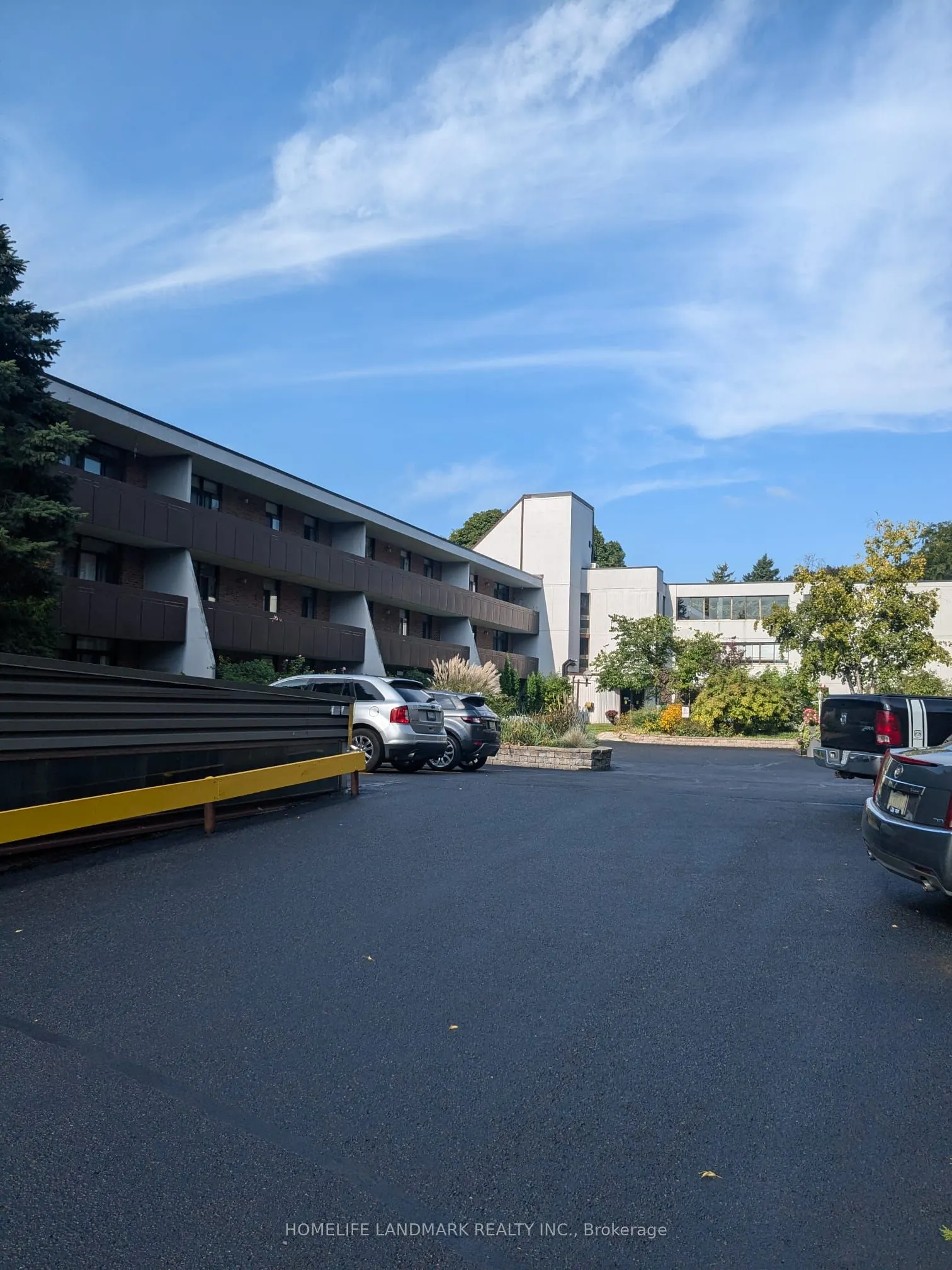50 Old Kingston Road E, #1-303