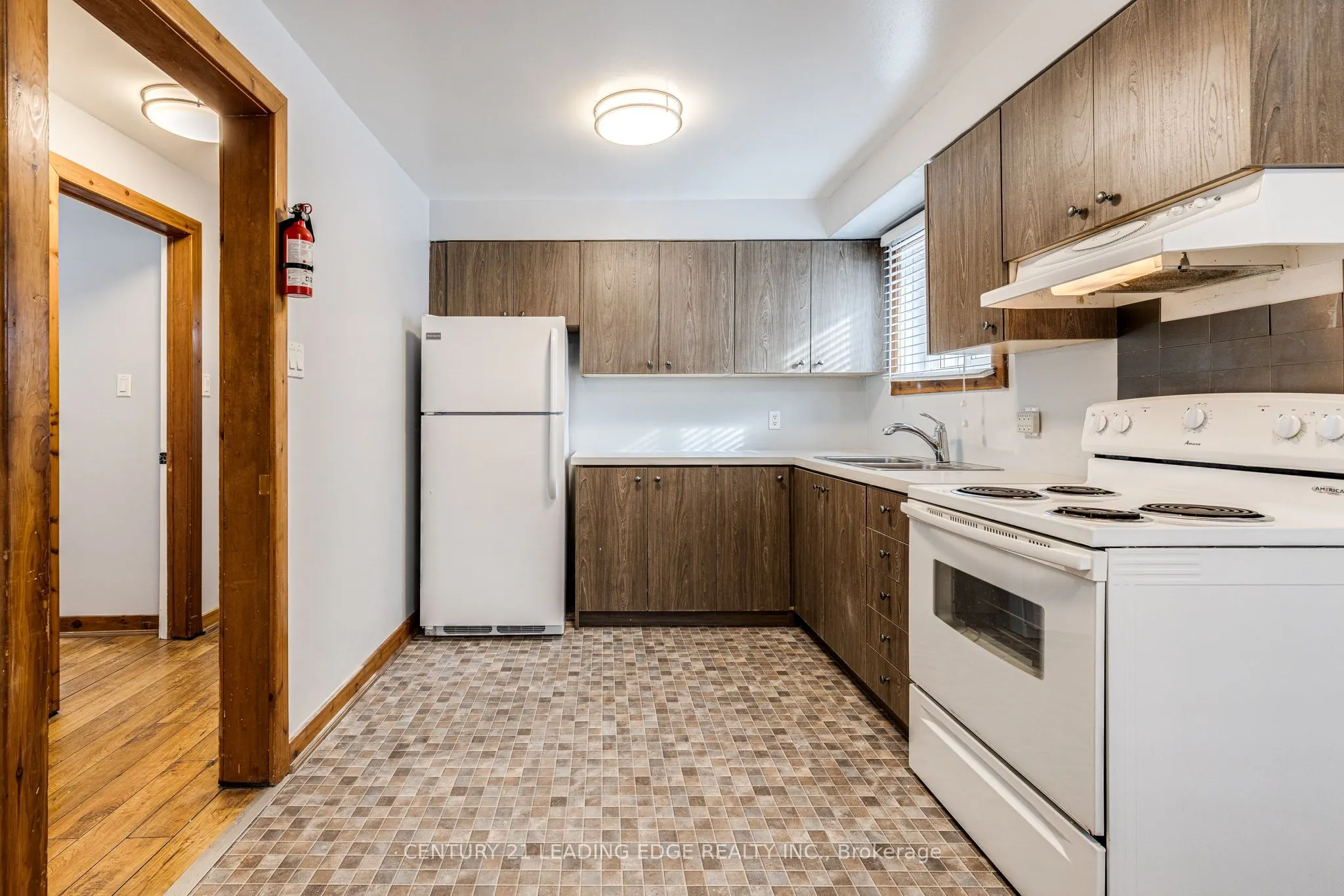 796 MIDLAND Avenue, #1