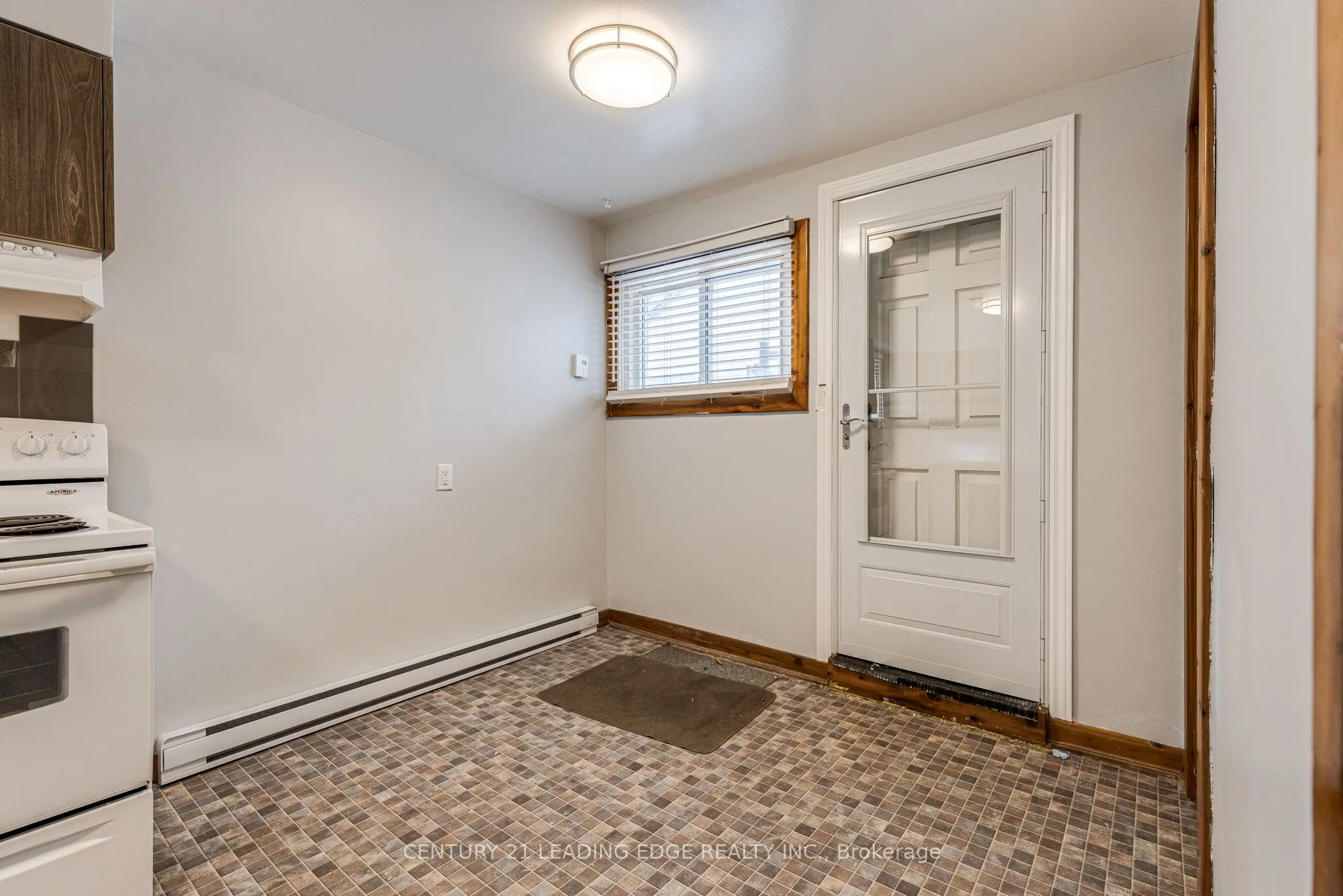 796 MIDLAND Avenue, #1