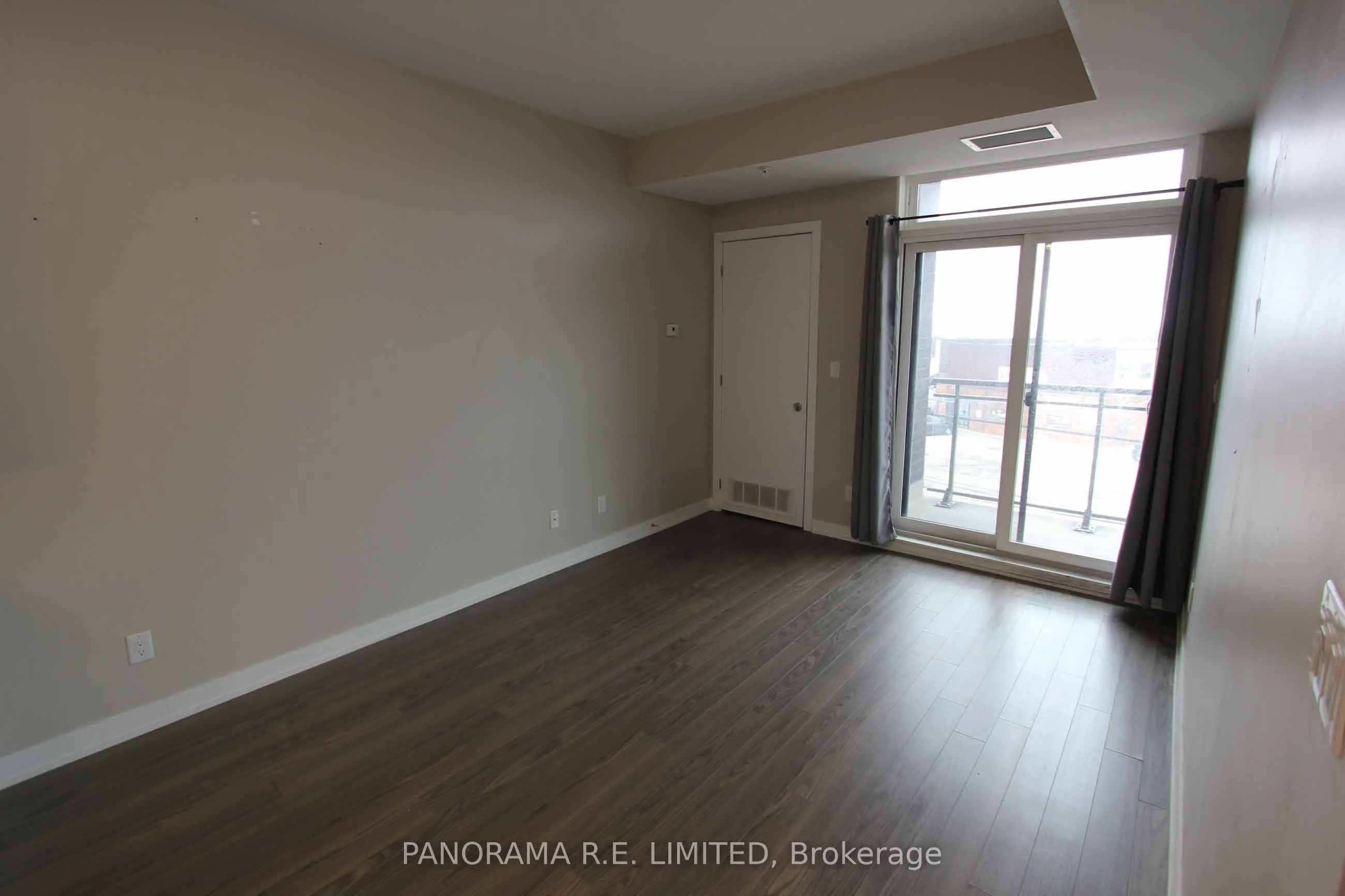 3560 St Clair Avenue E, #318