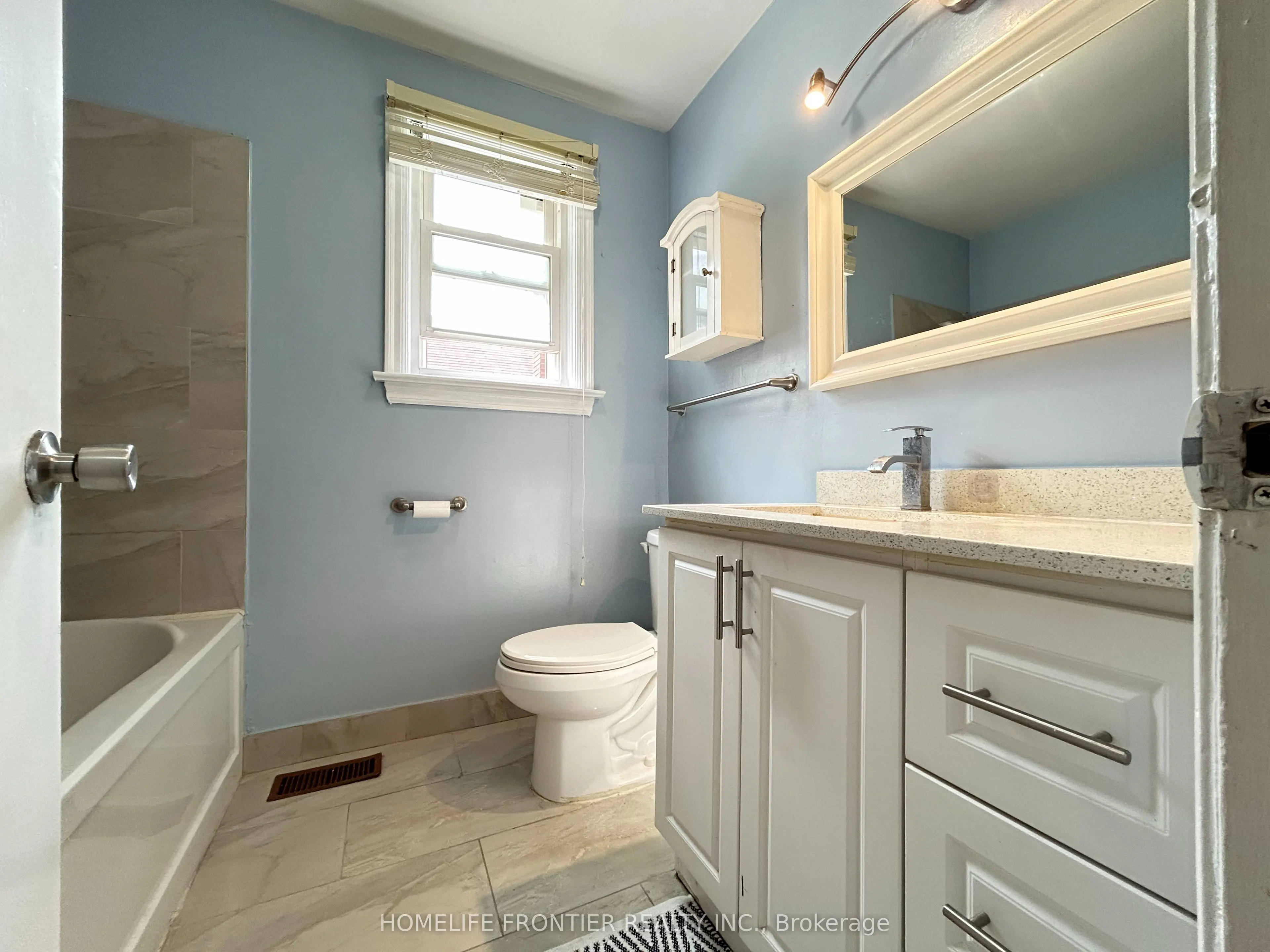 27 Rensburg Drive