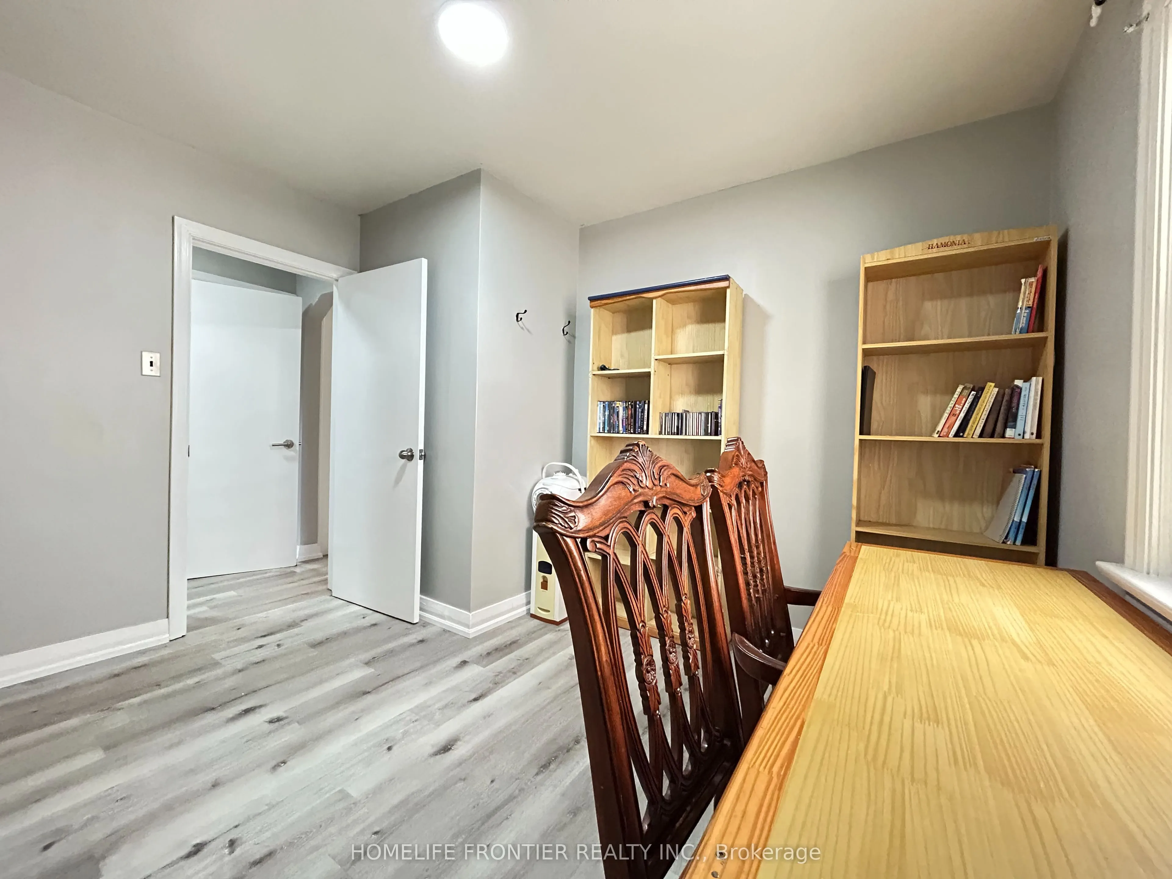 27 Rensburg Drive