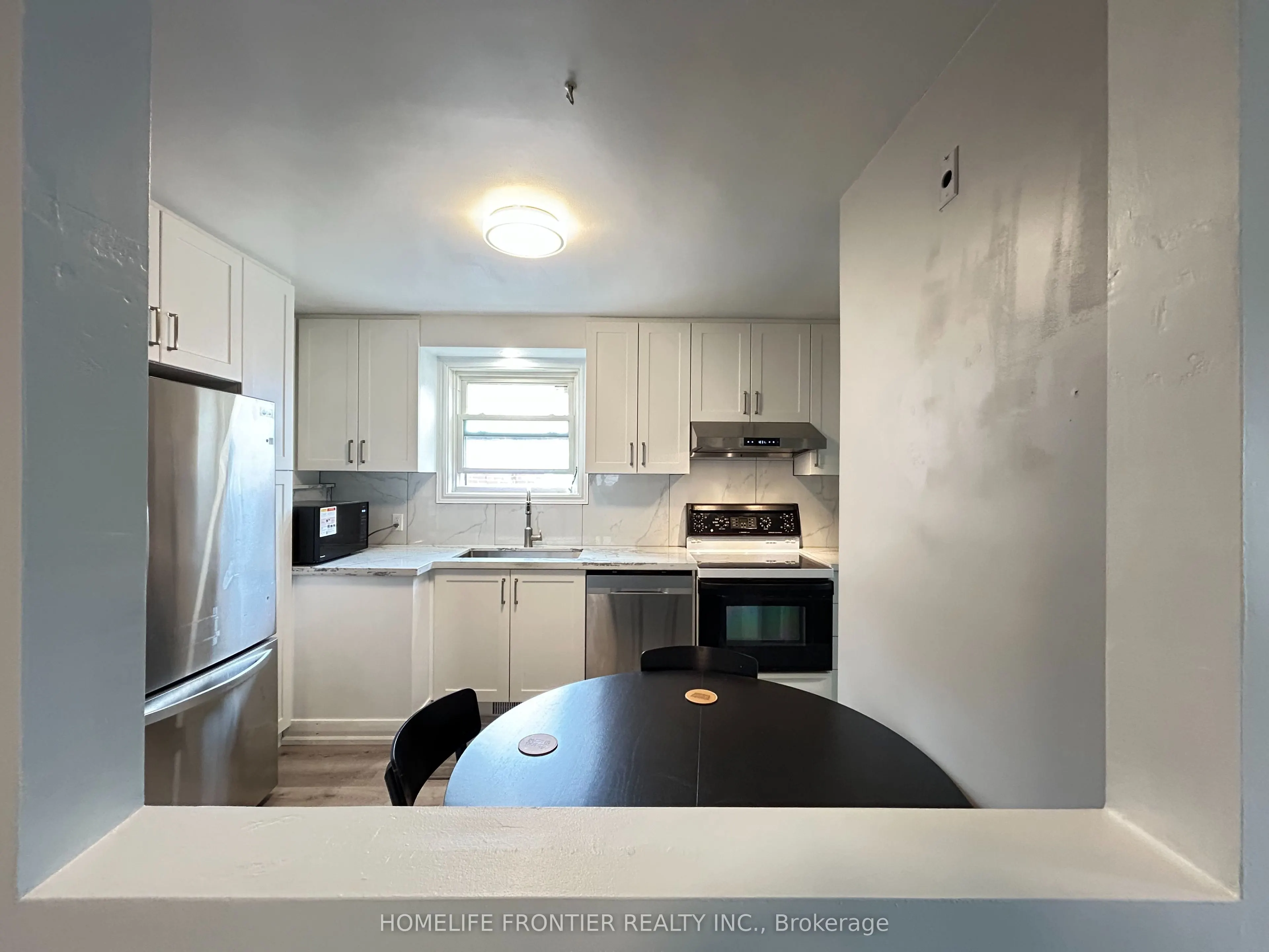 27 Rensburg Drive