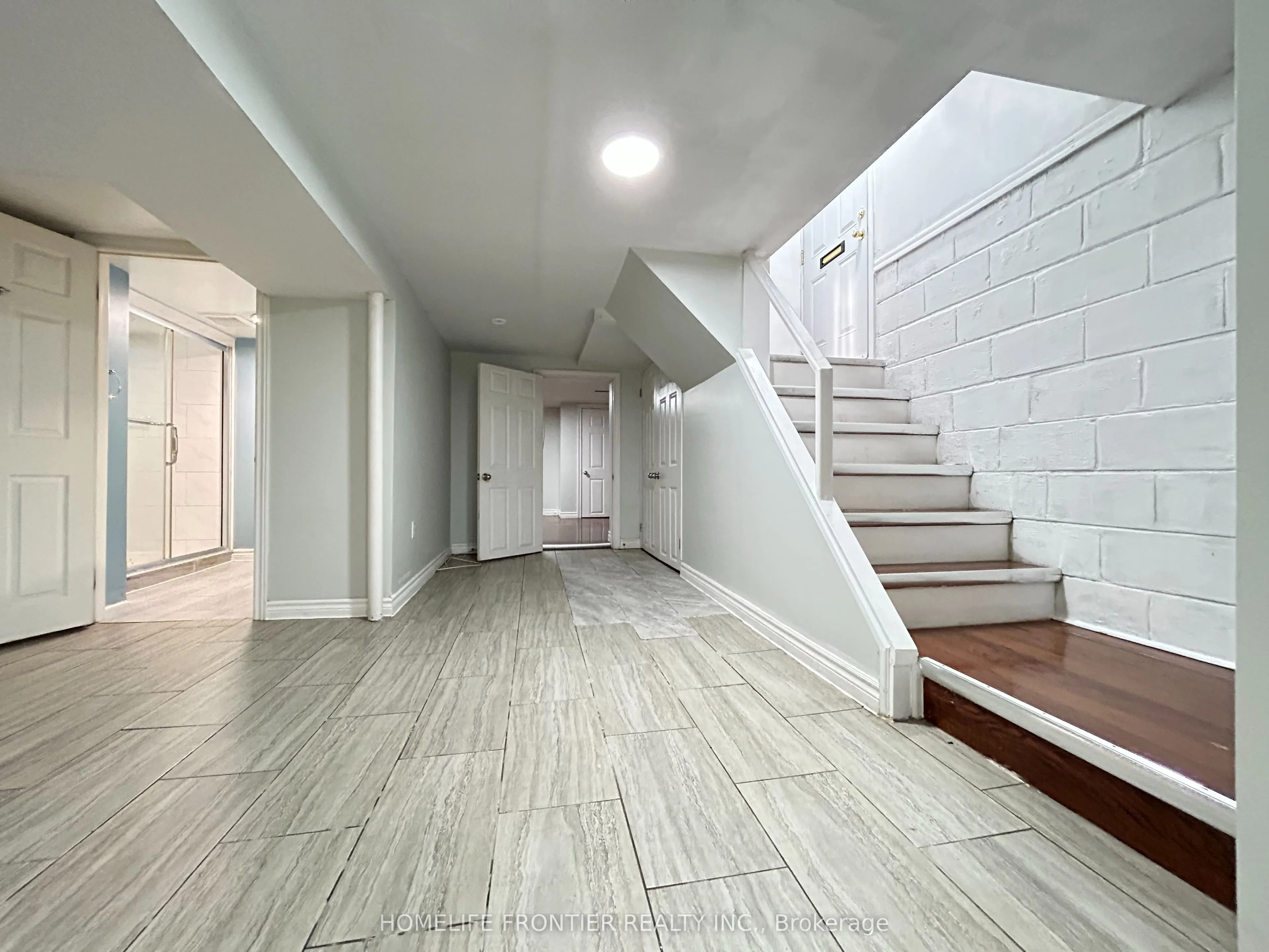 27 Rensburg Drive
