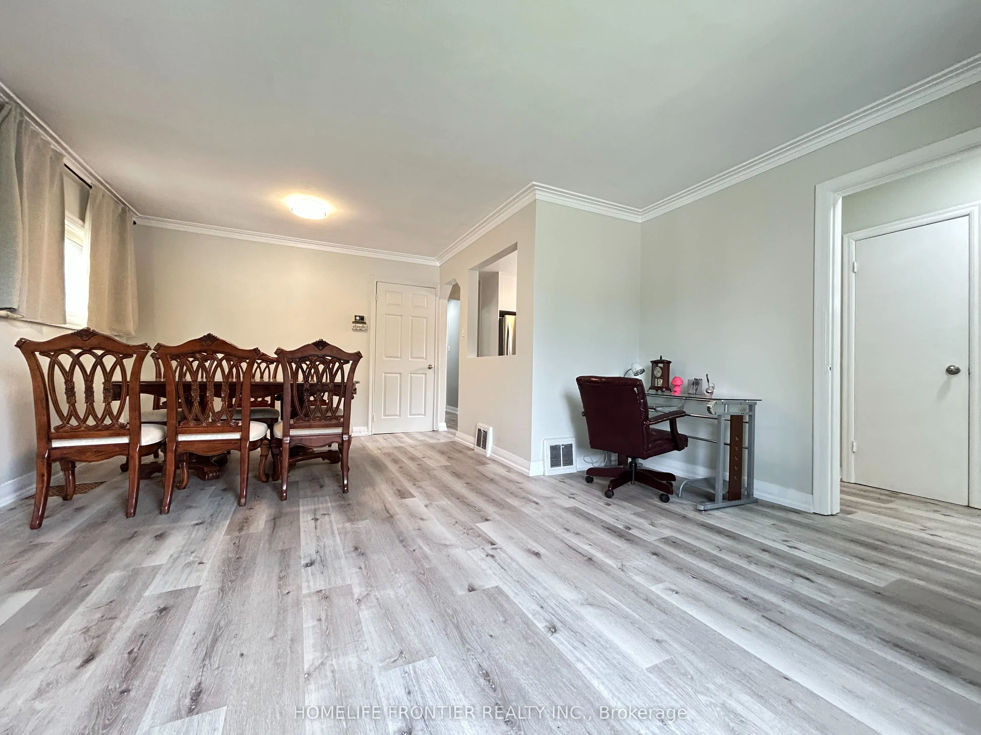27 Rensburg Drive