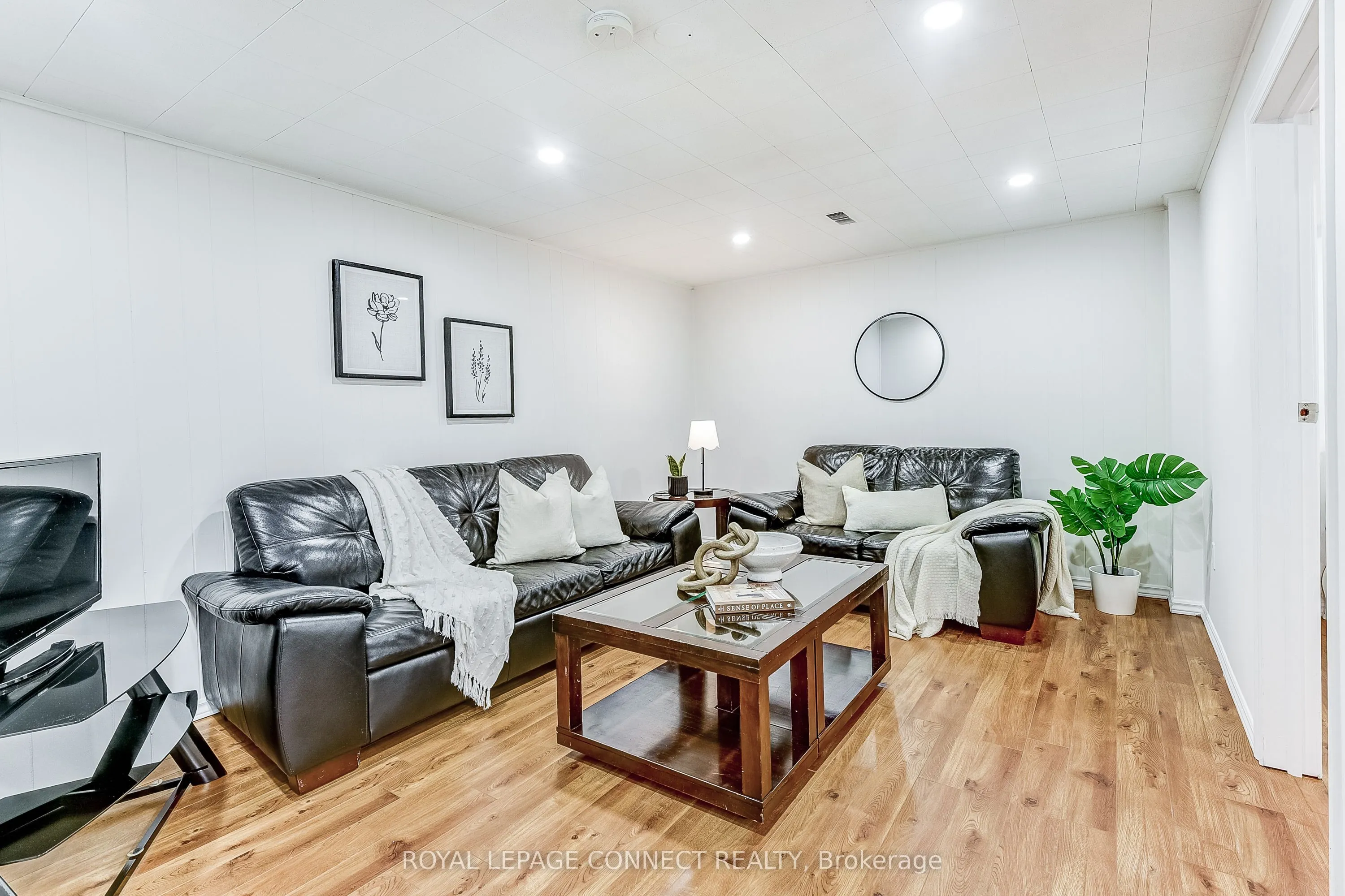 22 Ravine Park Crescent