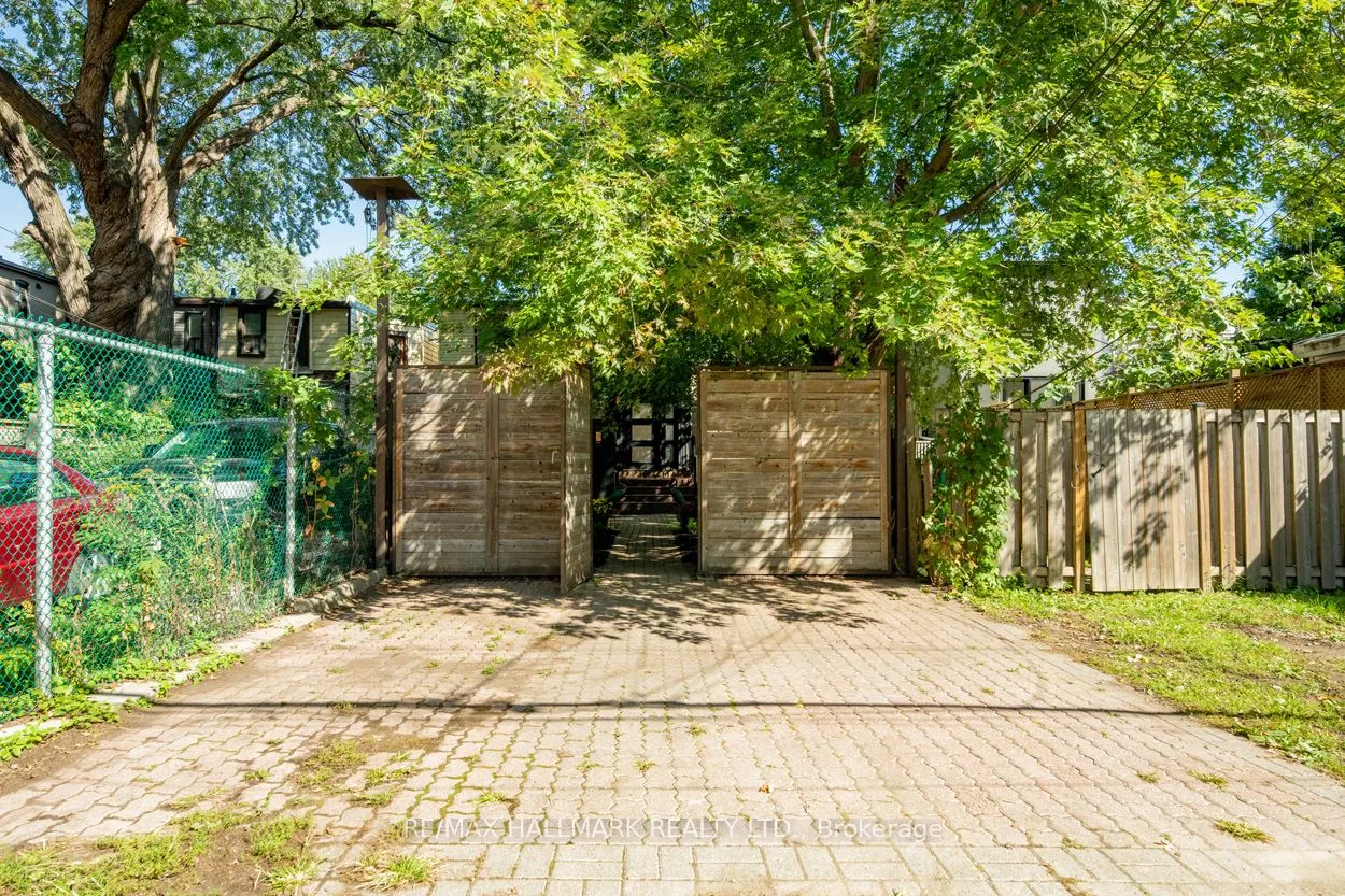 70 Carlaw Avenue