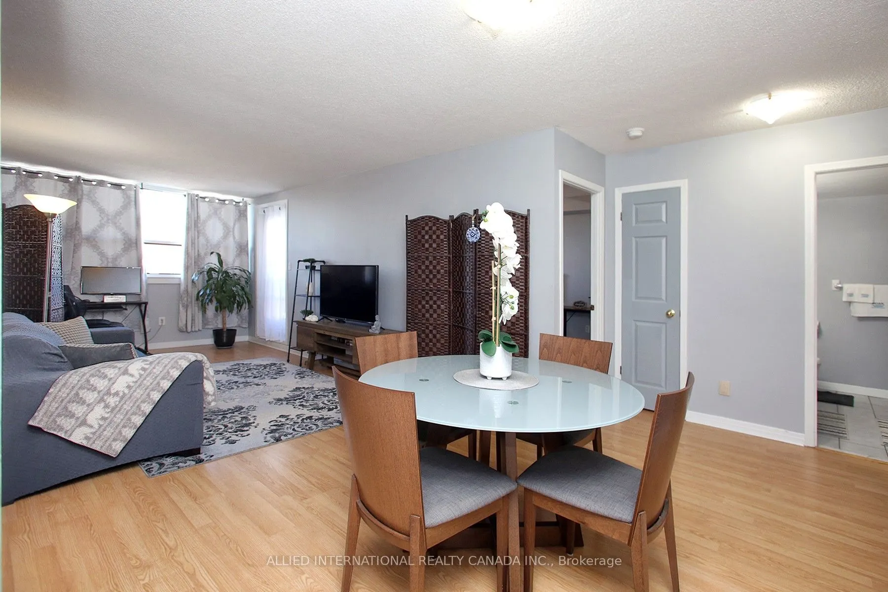 80 Athol Street E, #404