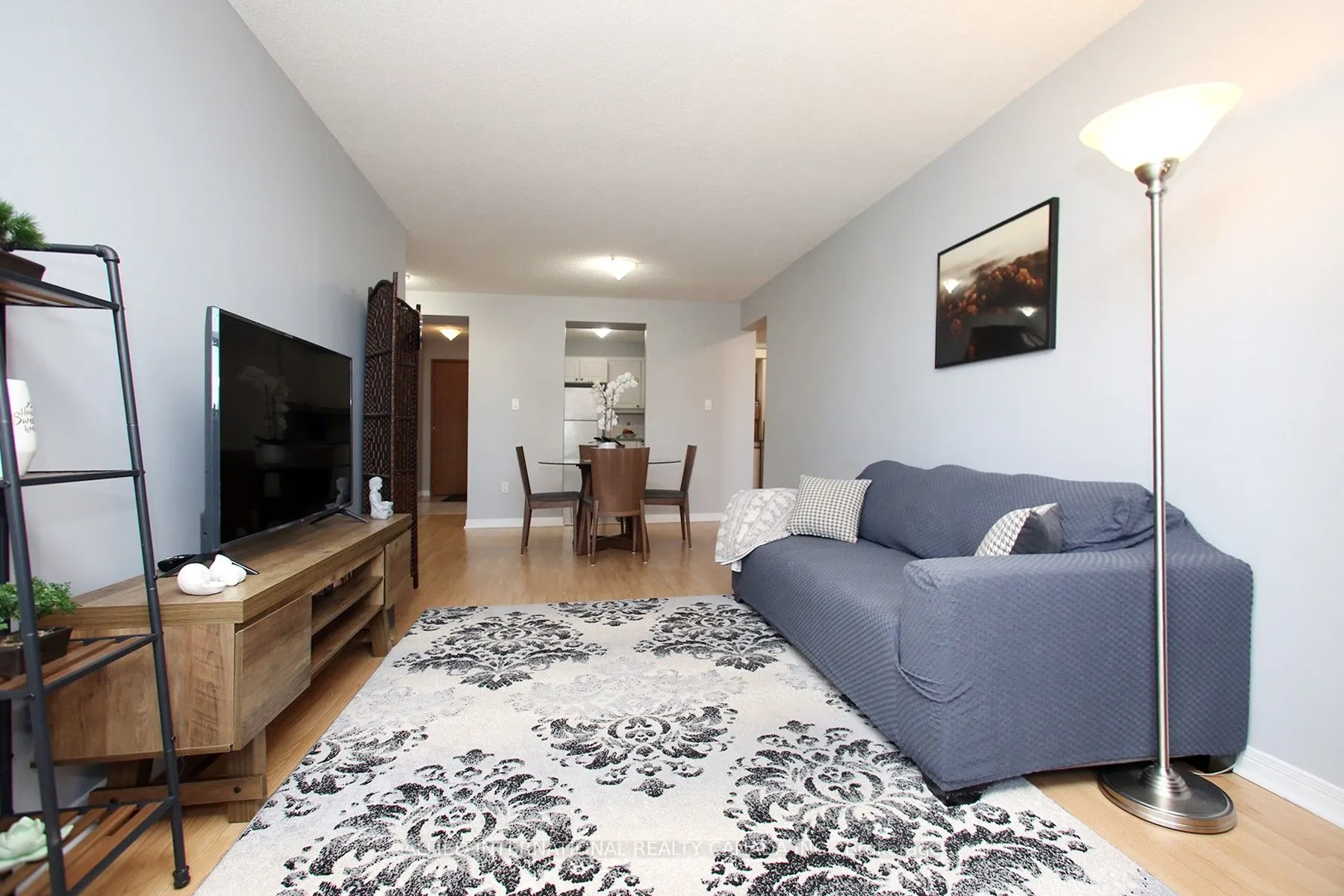 80 Athol Street E, #404
