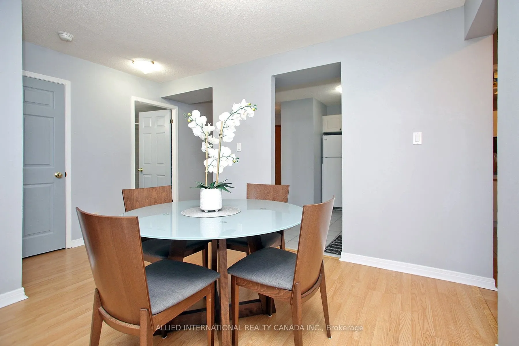 80 Athol Street E, #404