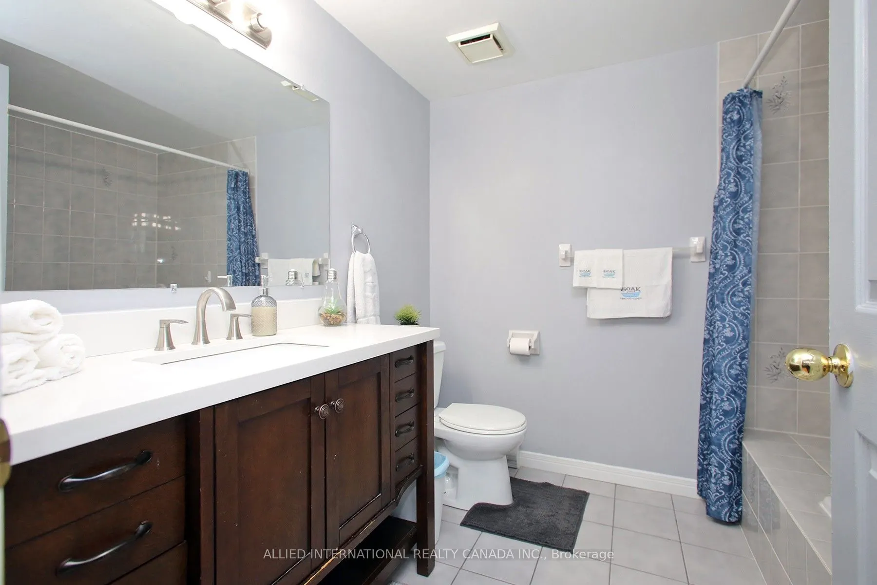 80 Athol Street E, #404