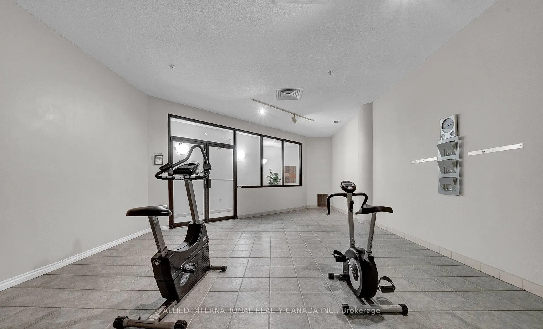 80 Athol Street E, #404