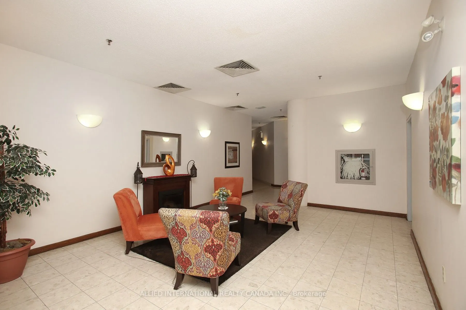 80 Athol Street E, #404
