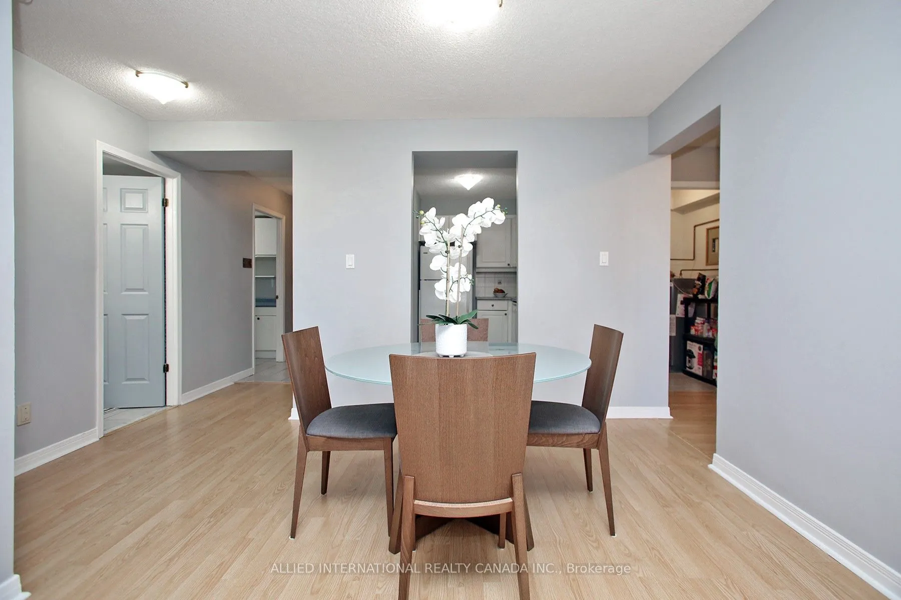 80 Athol Street E, #404