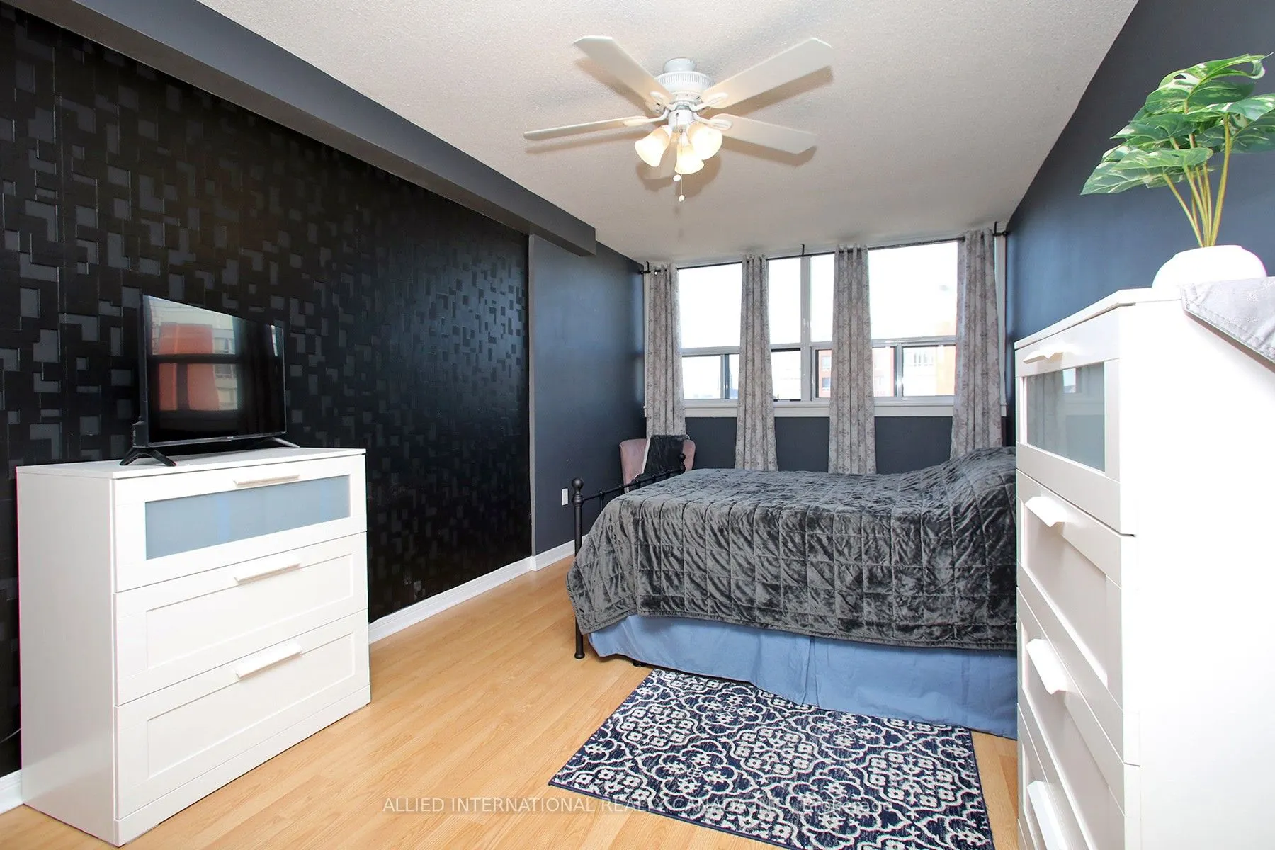 80 Athol Street E, #404