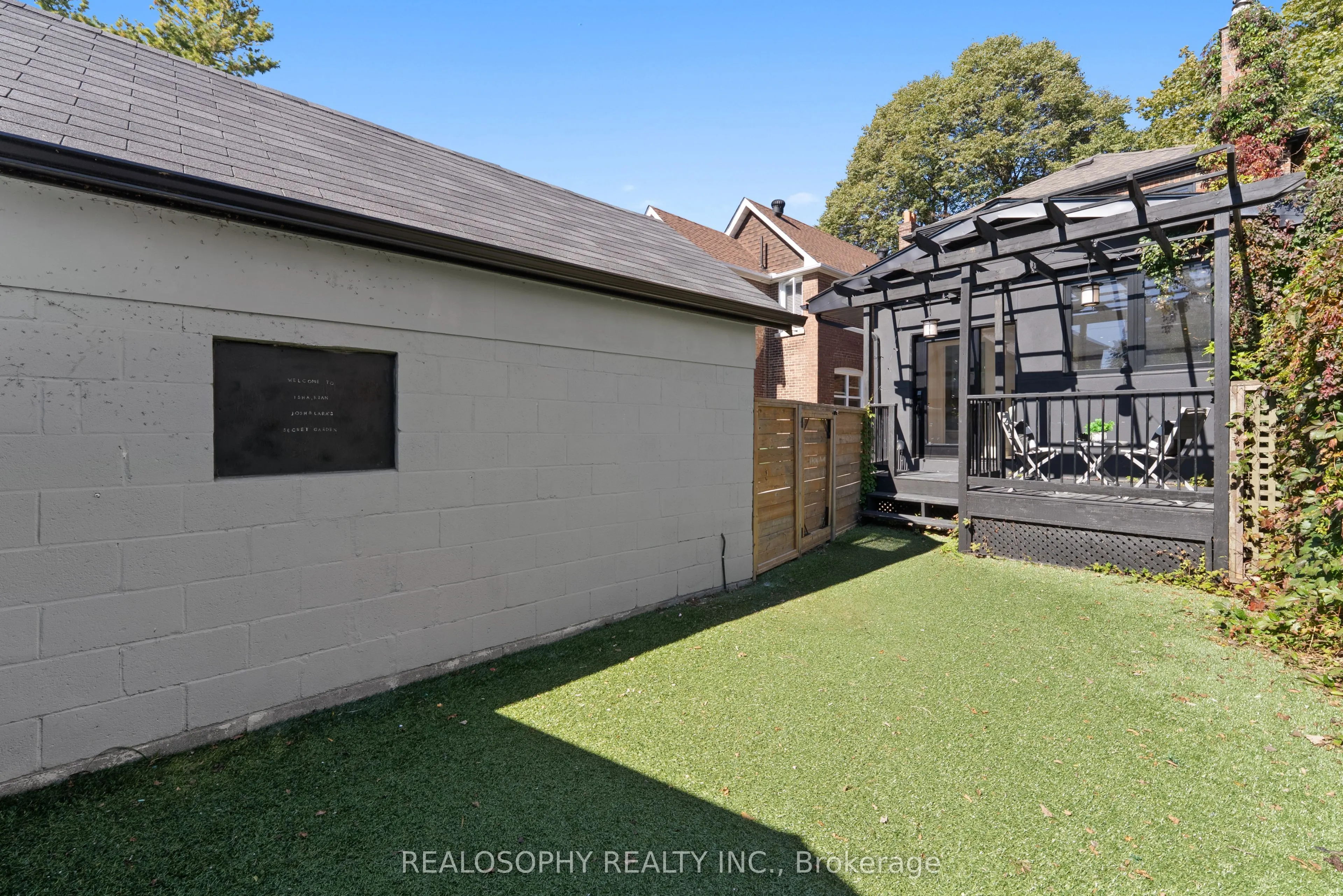 69 Wallington Avenue