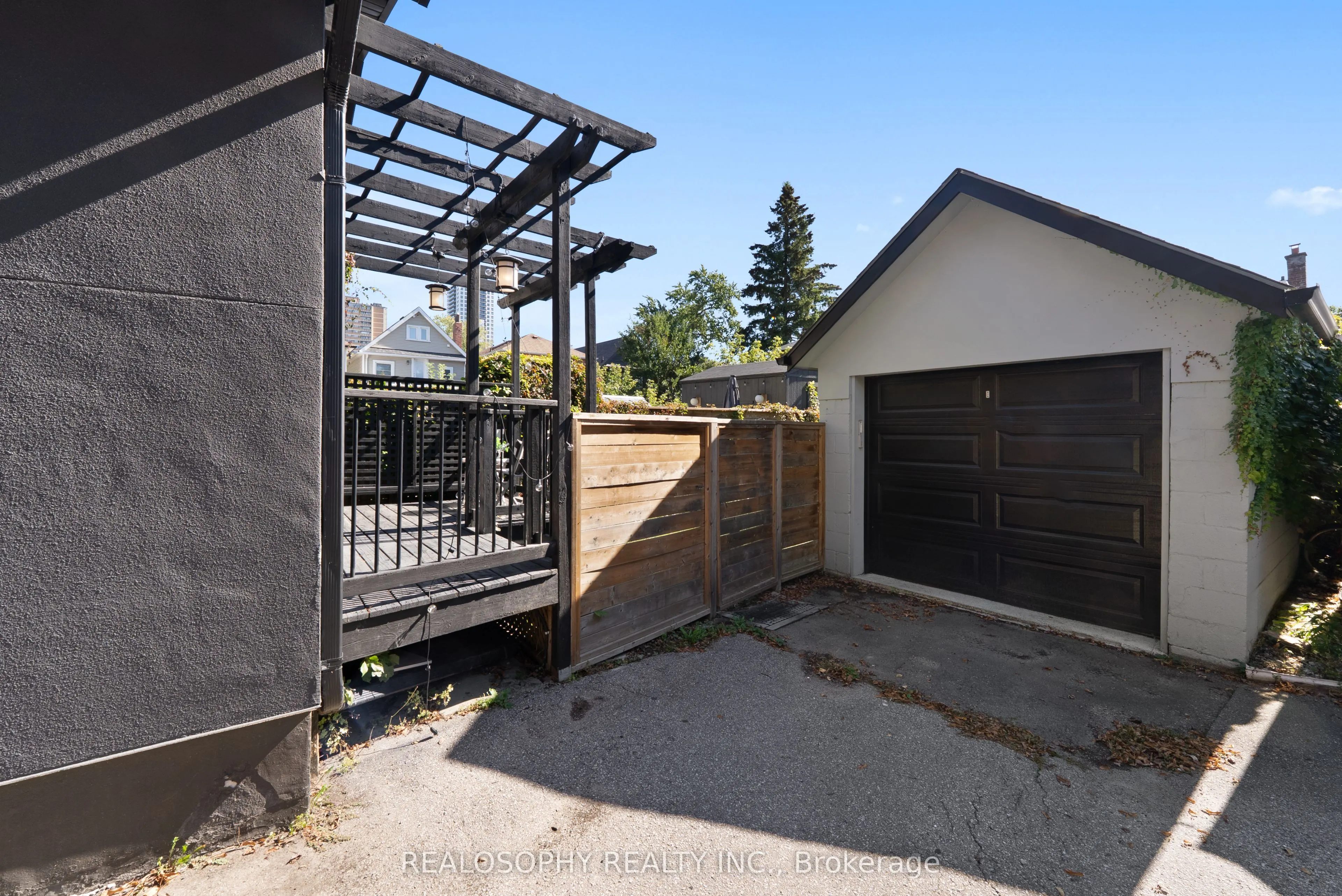 69 Wallington Avenue