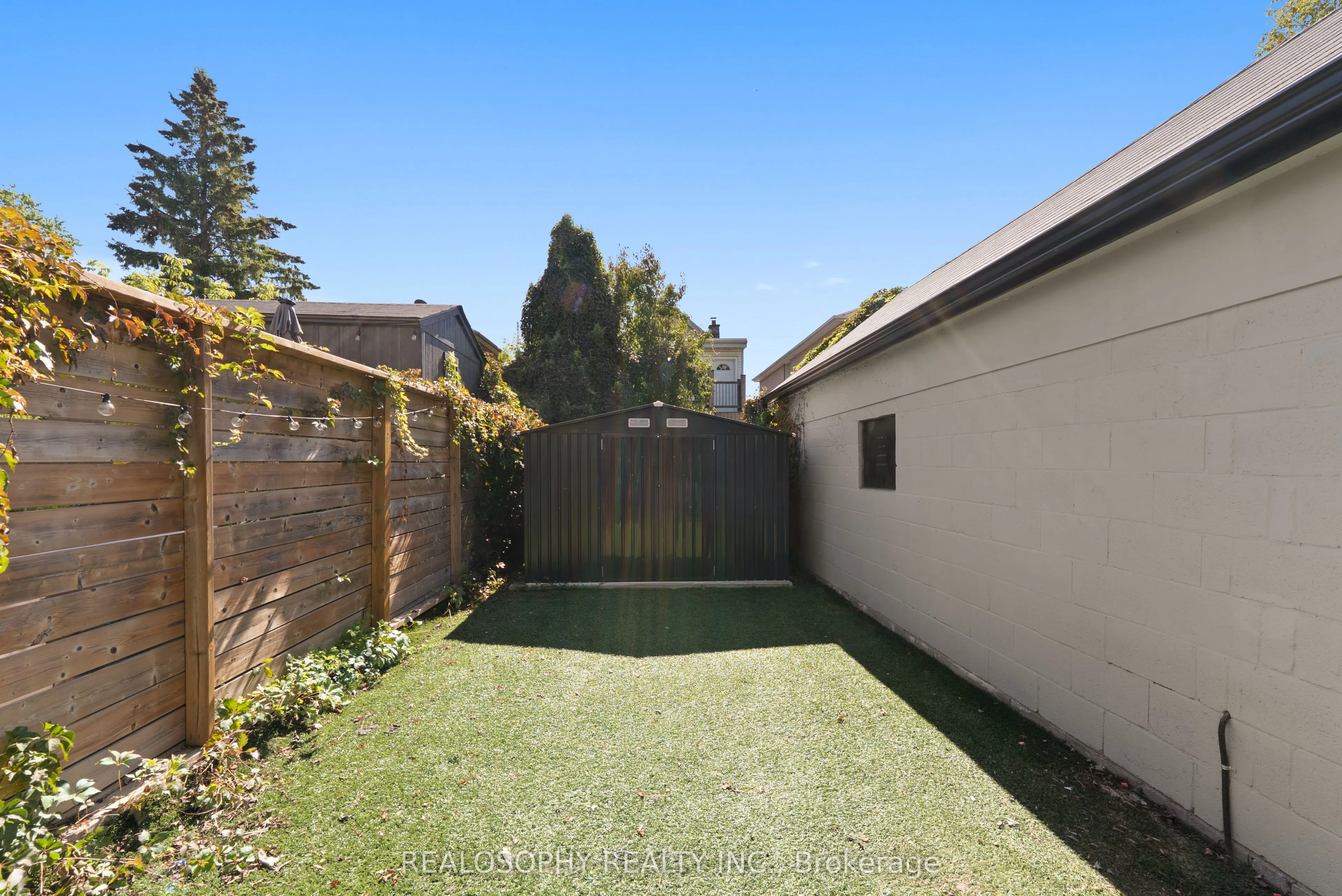 69 Wallington Avenue