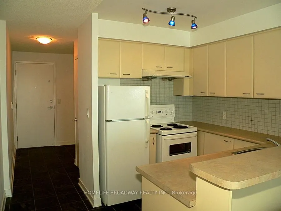 38 Lee Centre Drive, #1701