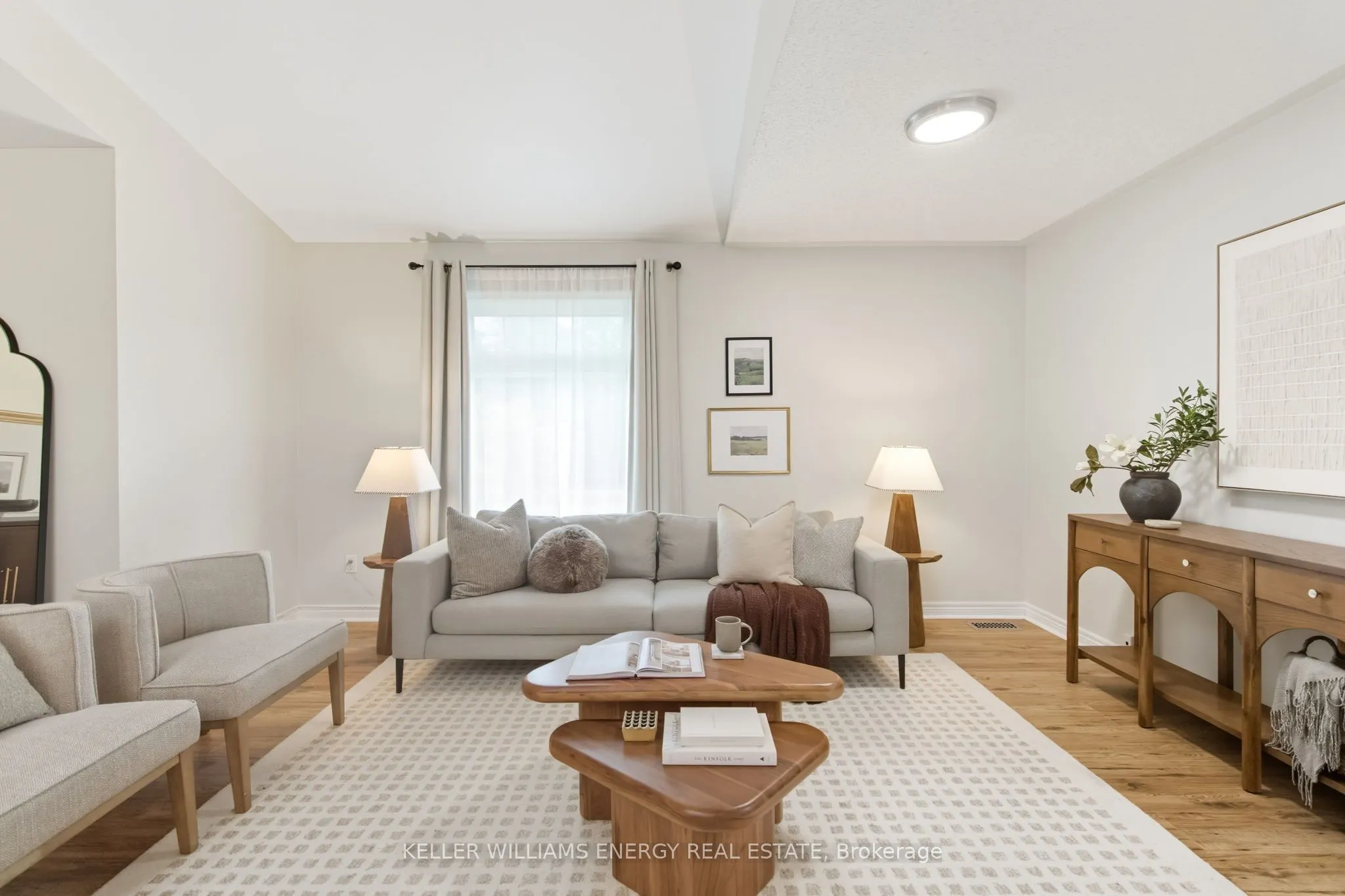 1 Daiseyfield Avenue