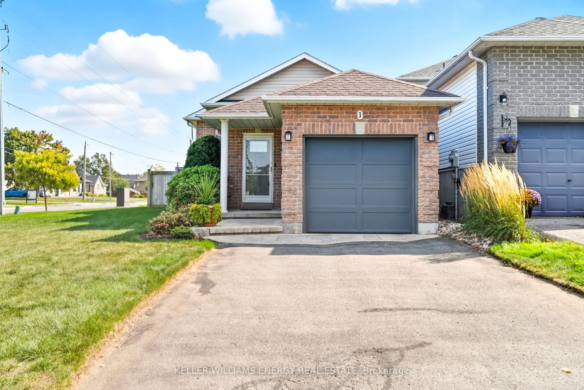 1 Daiseyfield Avenue