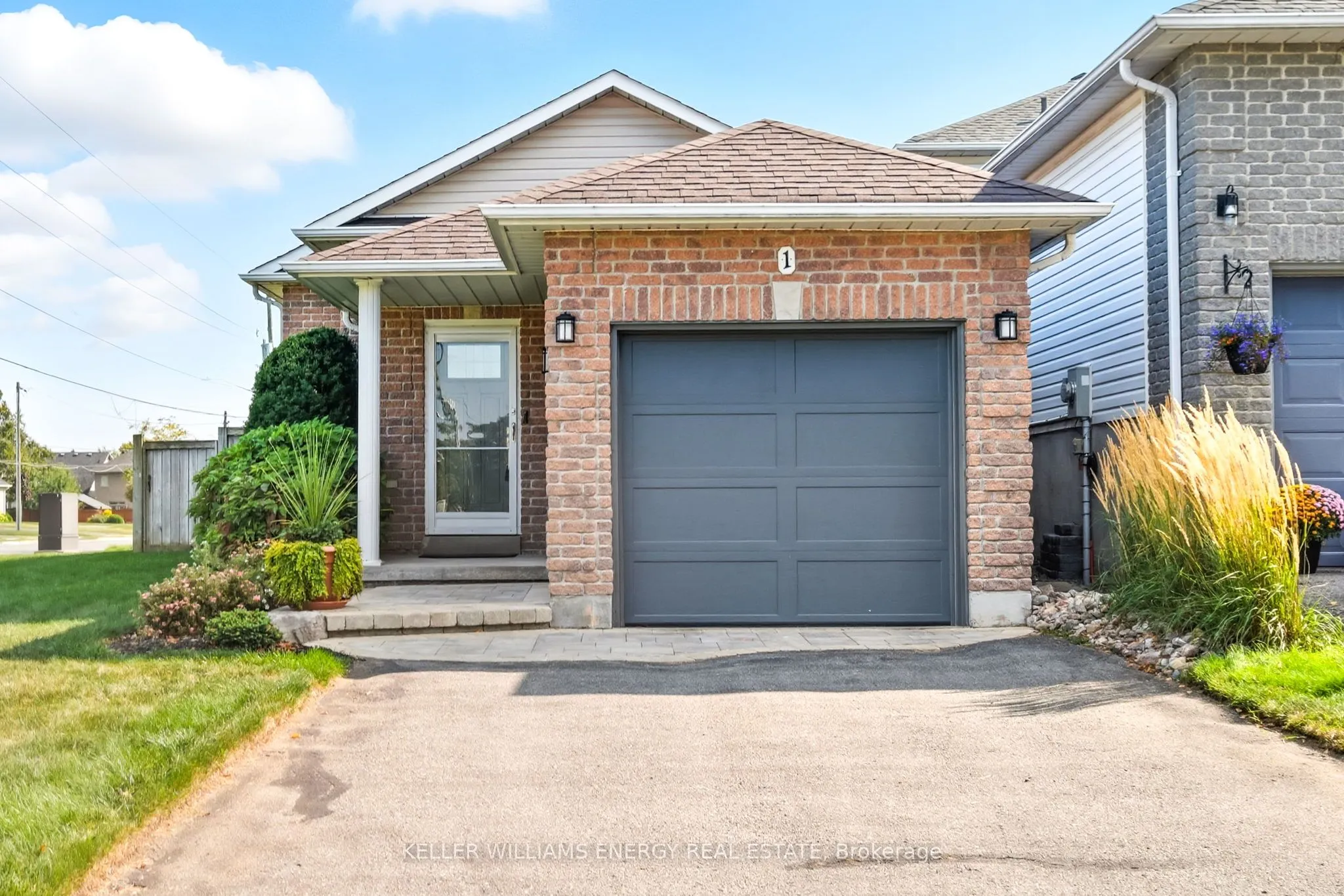 1 Daiseyfield Avenue