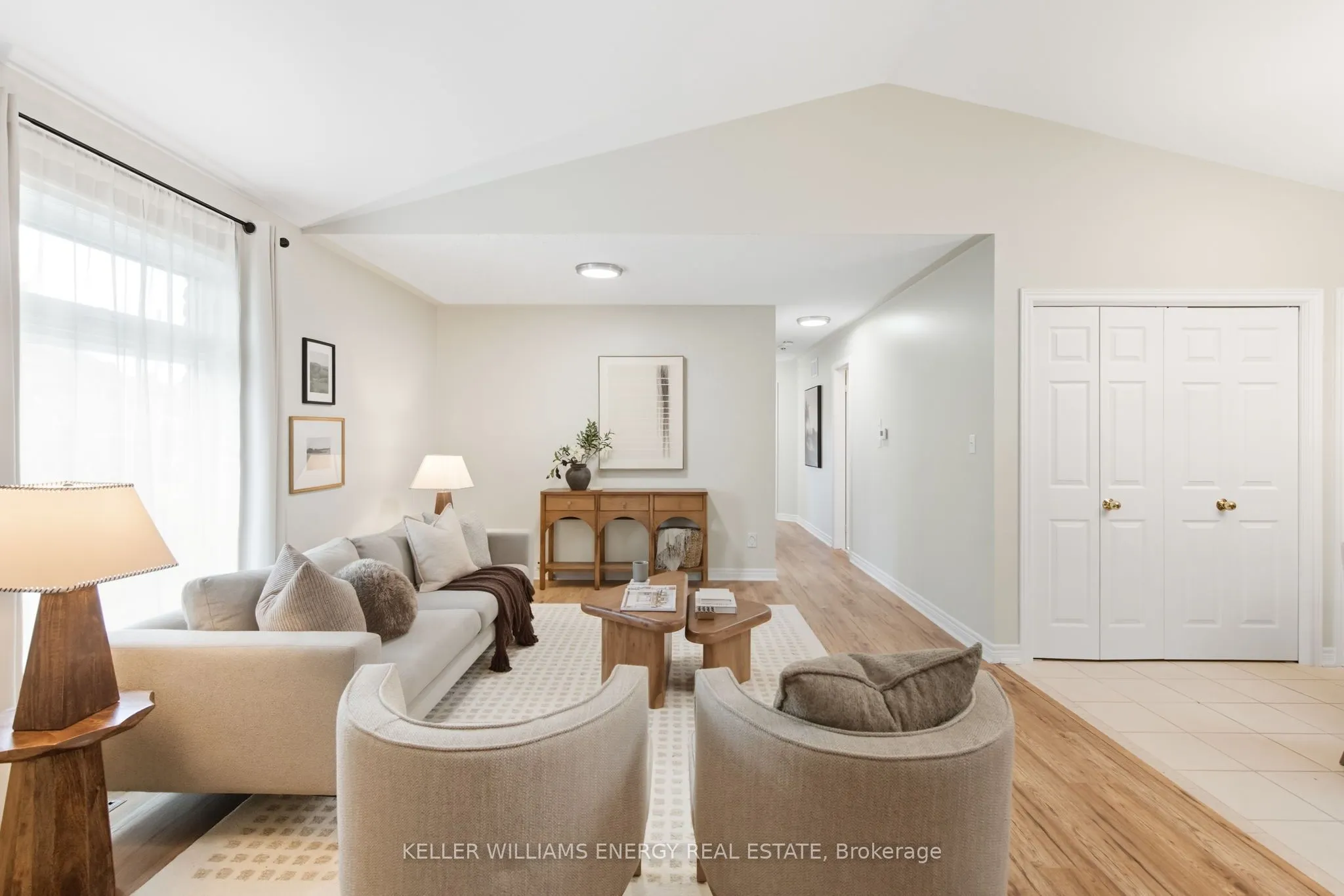 1 Daiseyfield Avenue