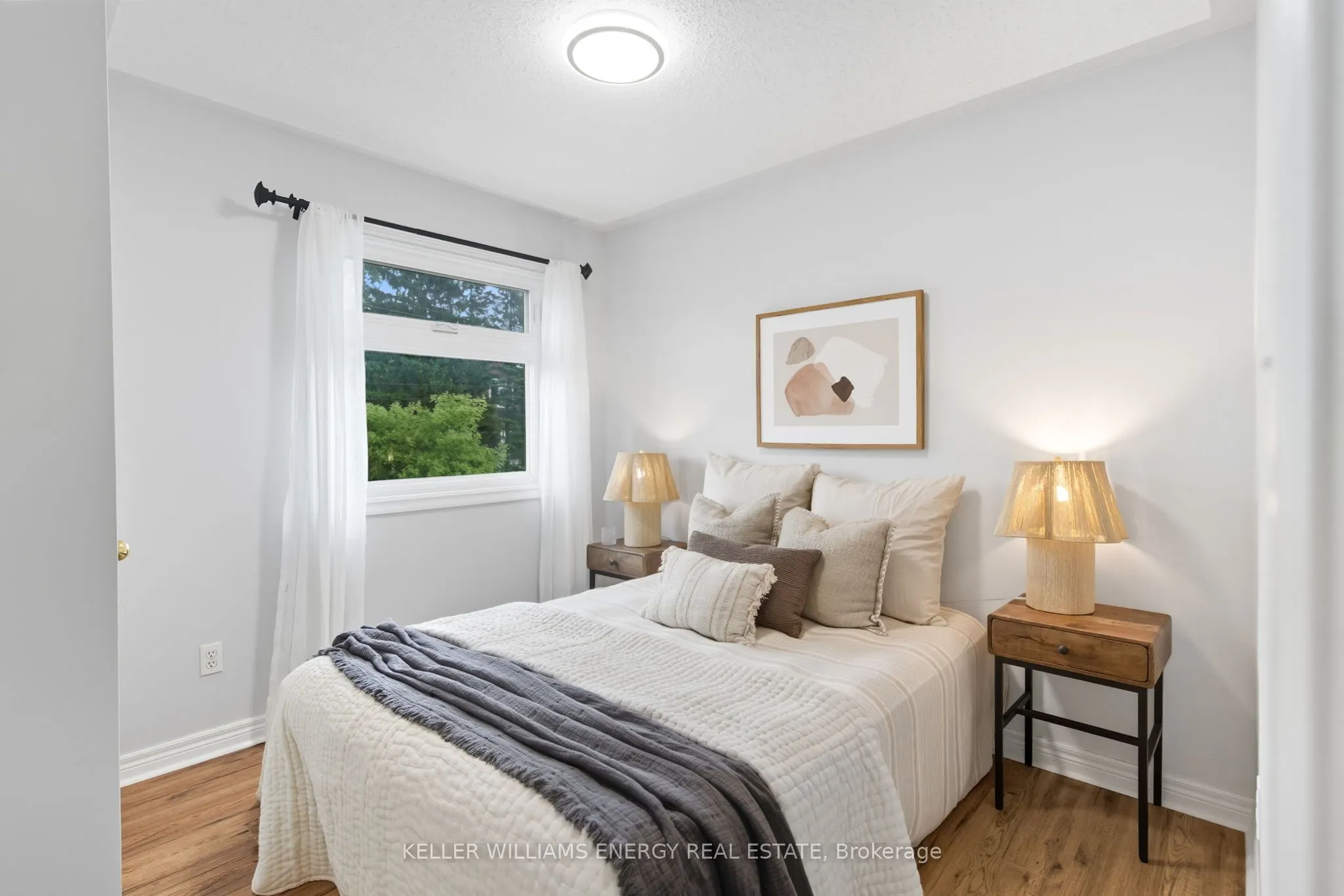 1 Daiseyfield Avenue