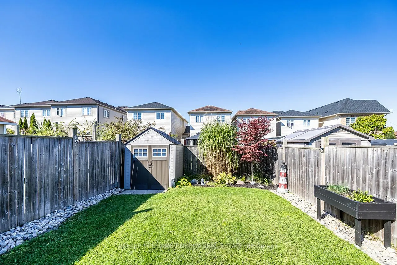 8 Bagnell Crescent