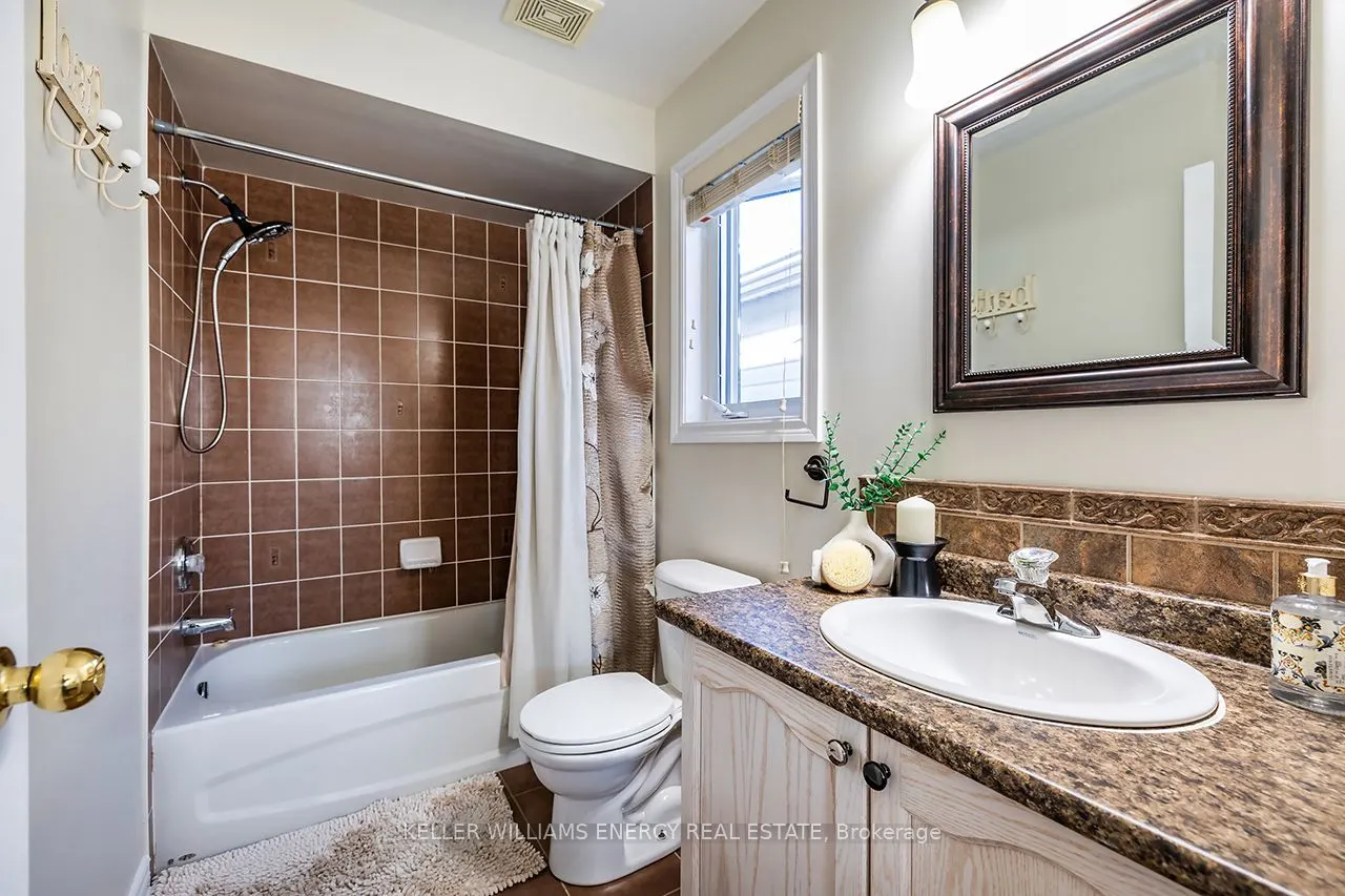 8 Bagnell Crescent