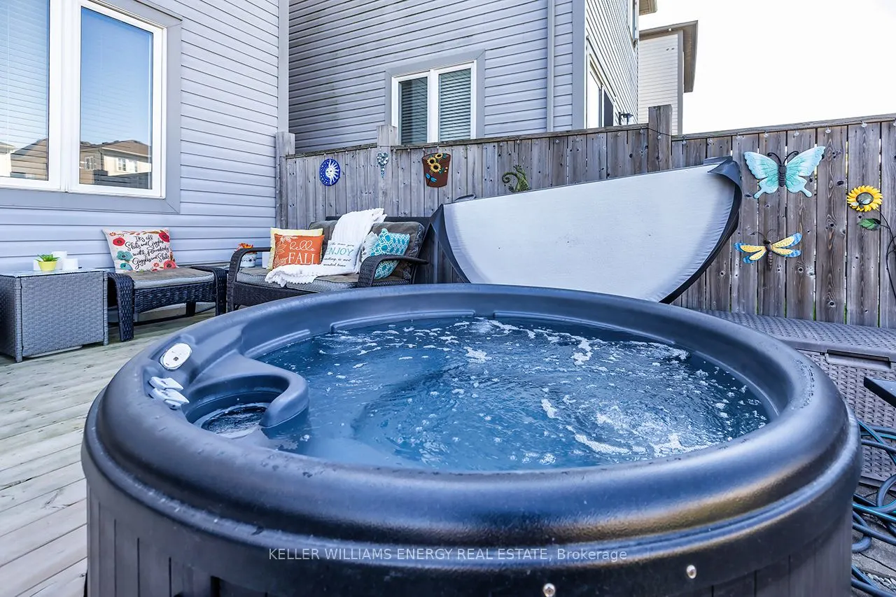 8 Bagnell Crescent