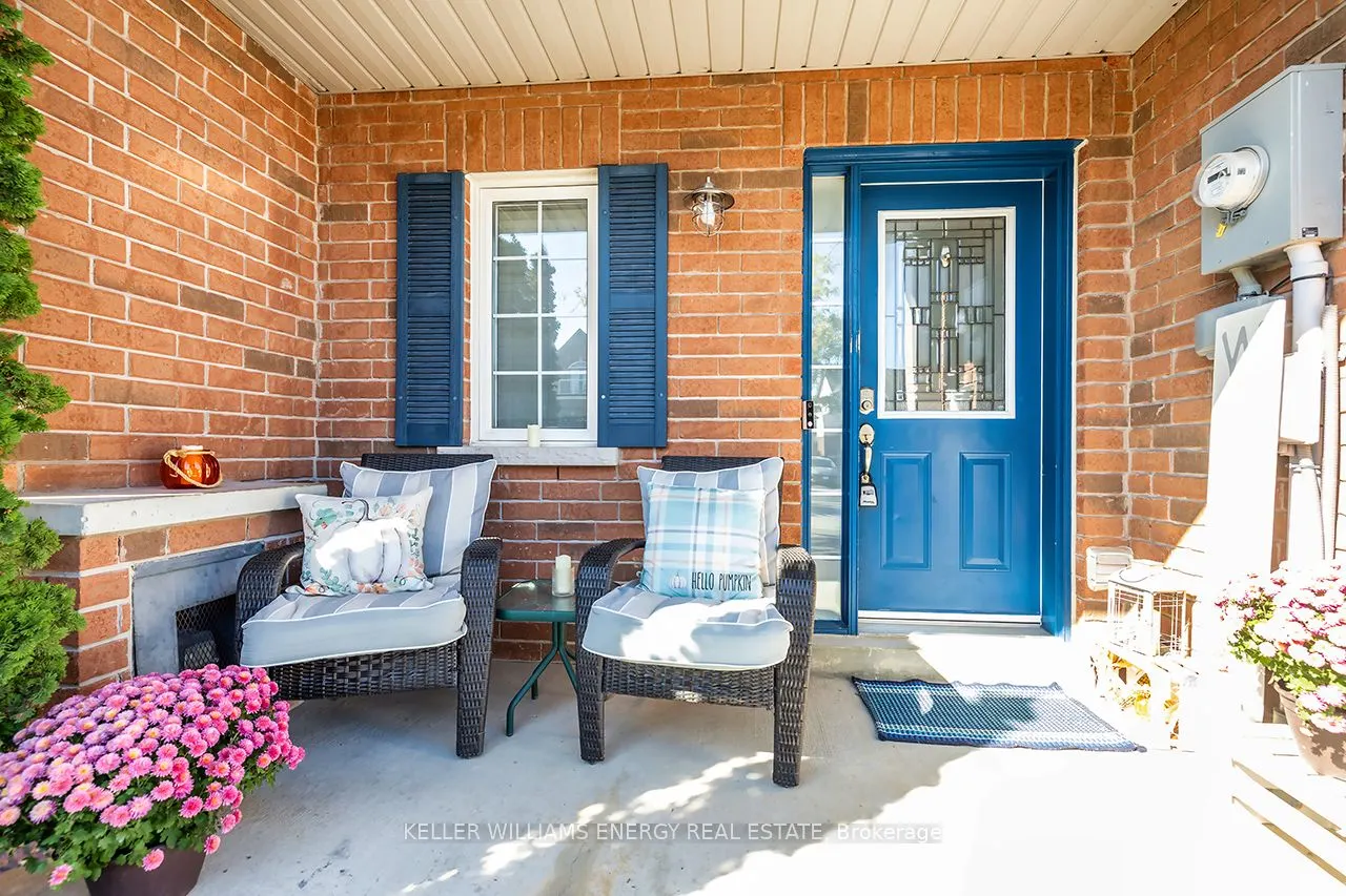 8 Bagnell Crescent