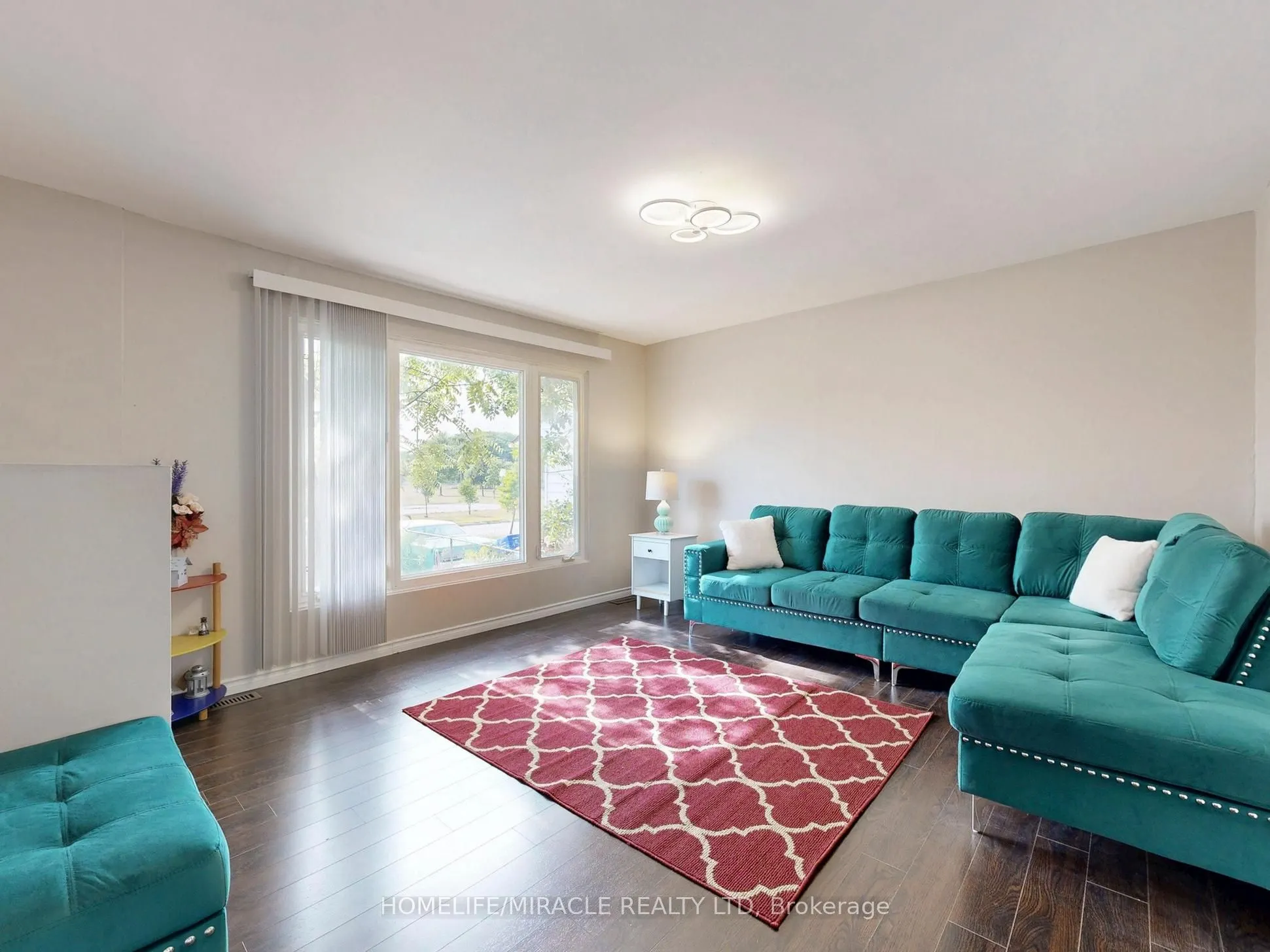 1 Tudor Avenue
