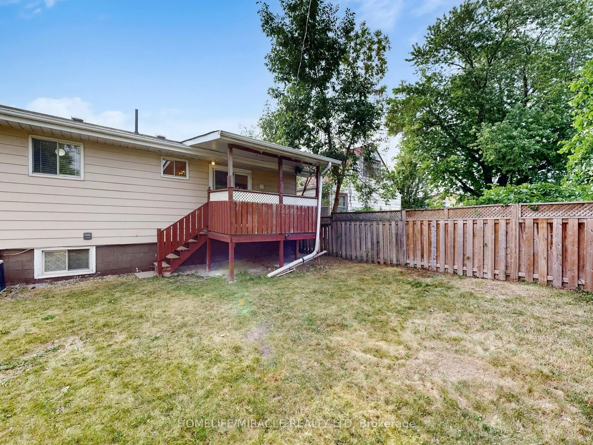 1 Tudor Avenue