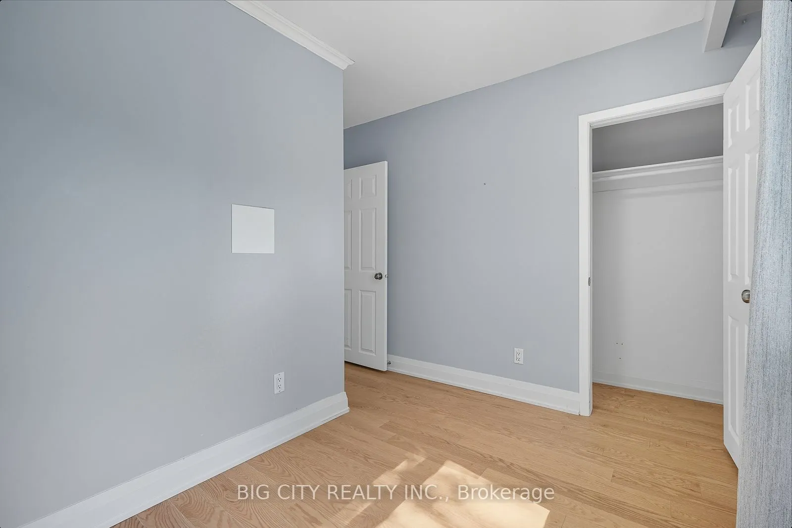 7 Armitage Drive, #Upper