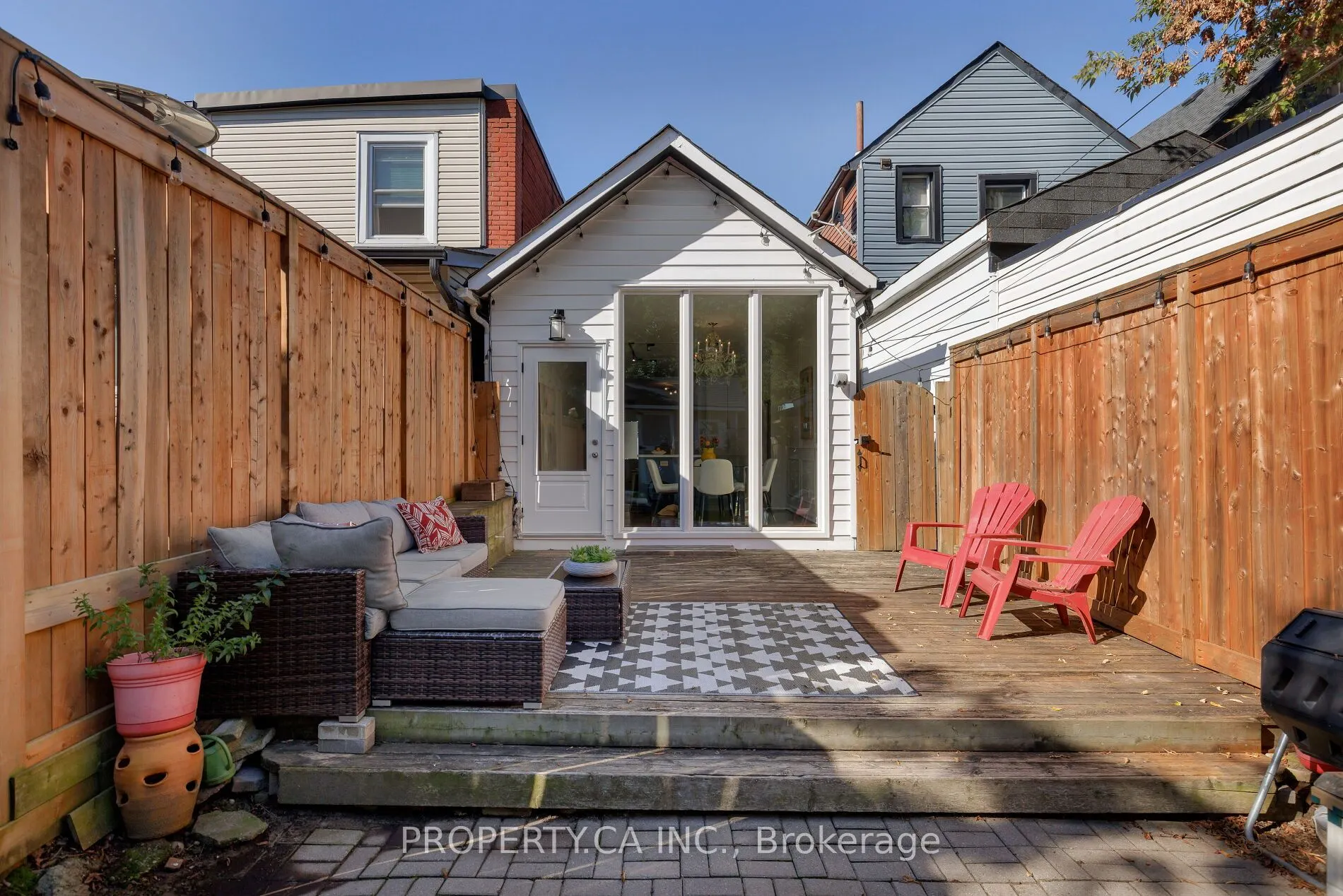 419 RHODES Avenue