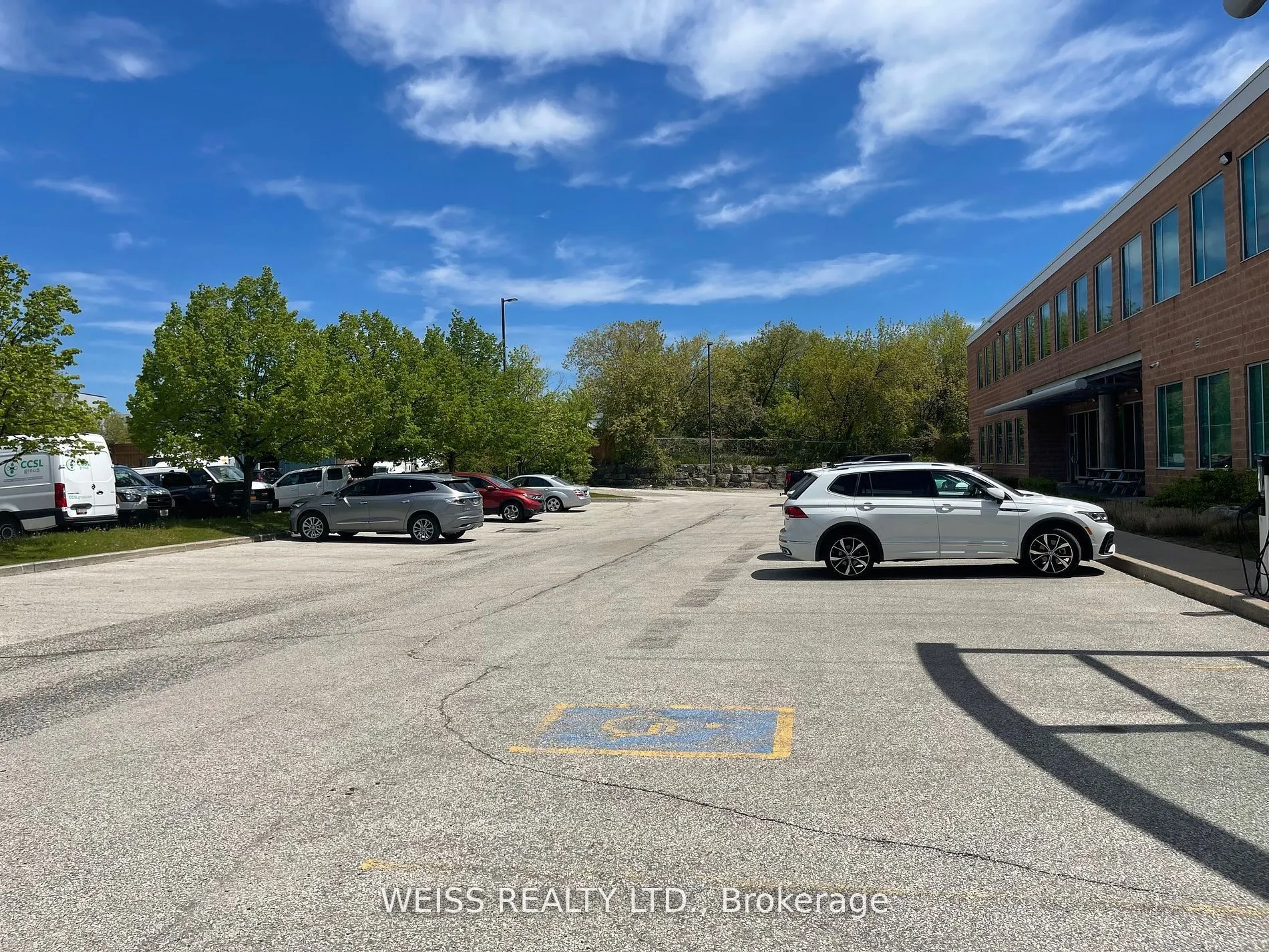 601 Westney Road S, #203