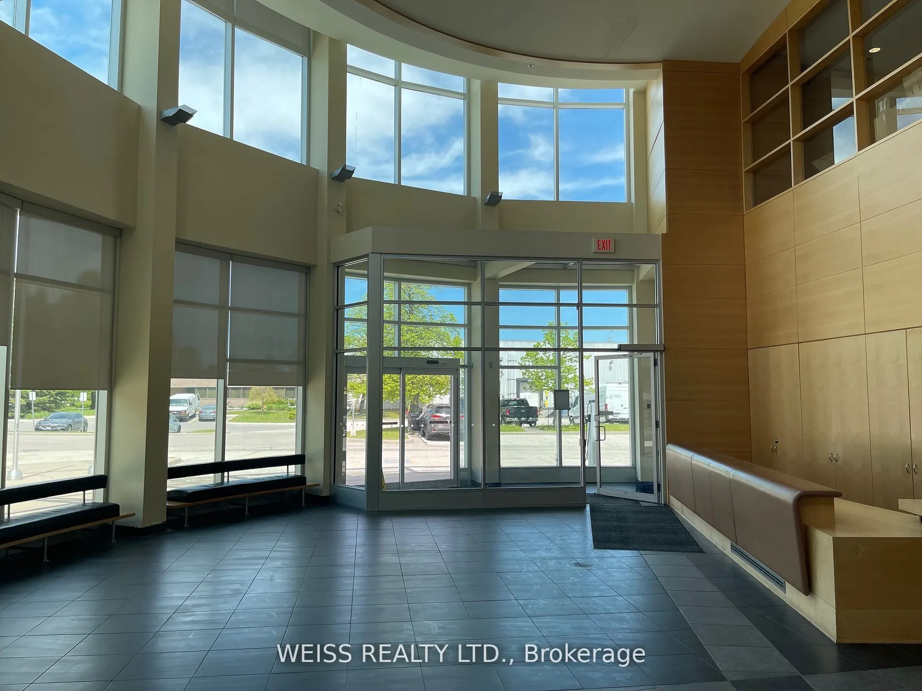 601 Westney Road S, #203