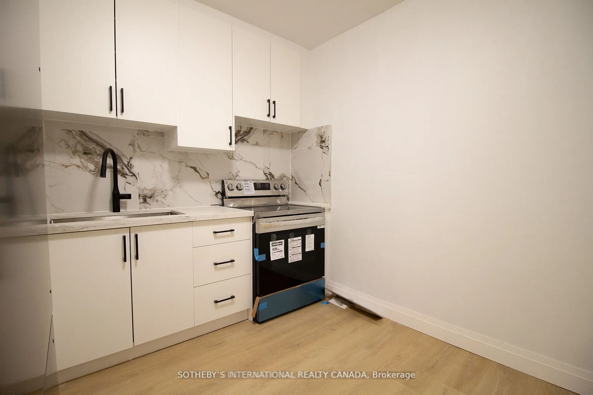 1026 Queen Street, #Upper