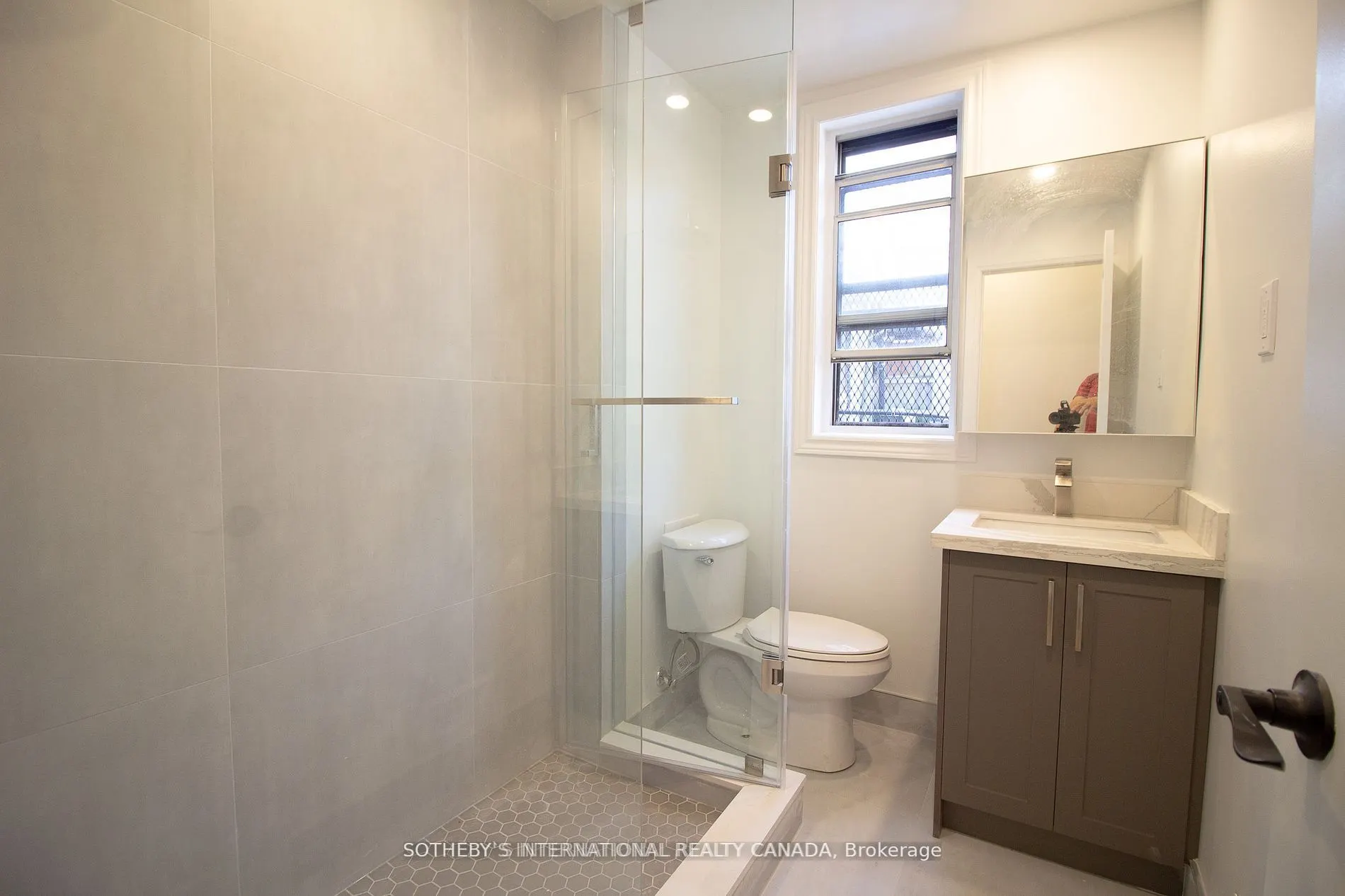 1026 Queen Street, #Upper