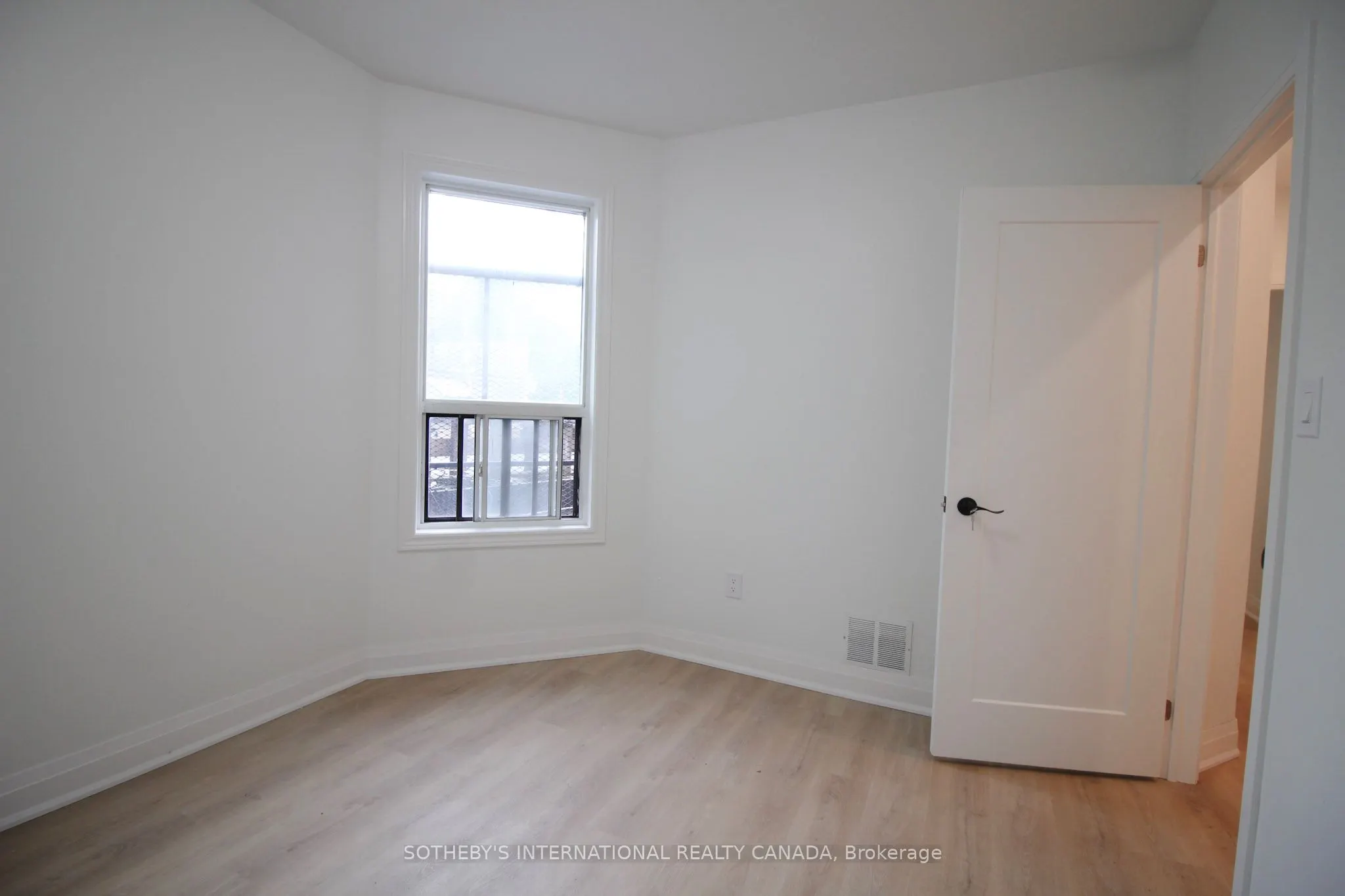 1026 Queen Street, #Upper