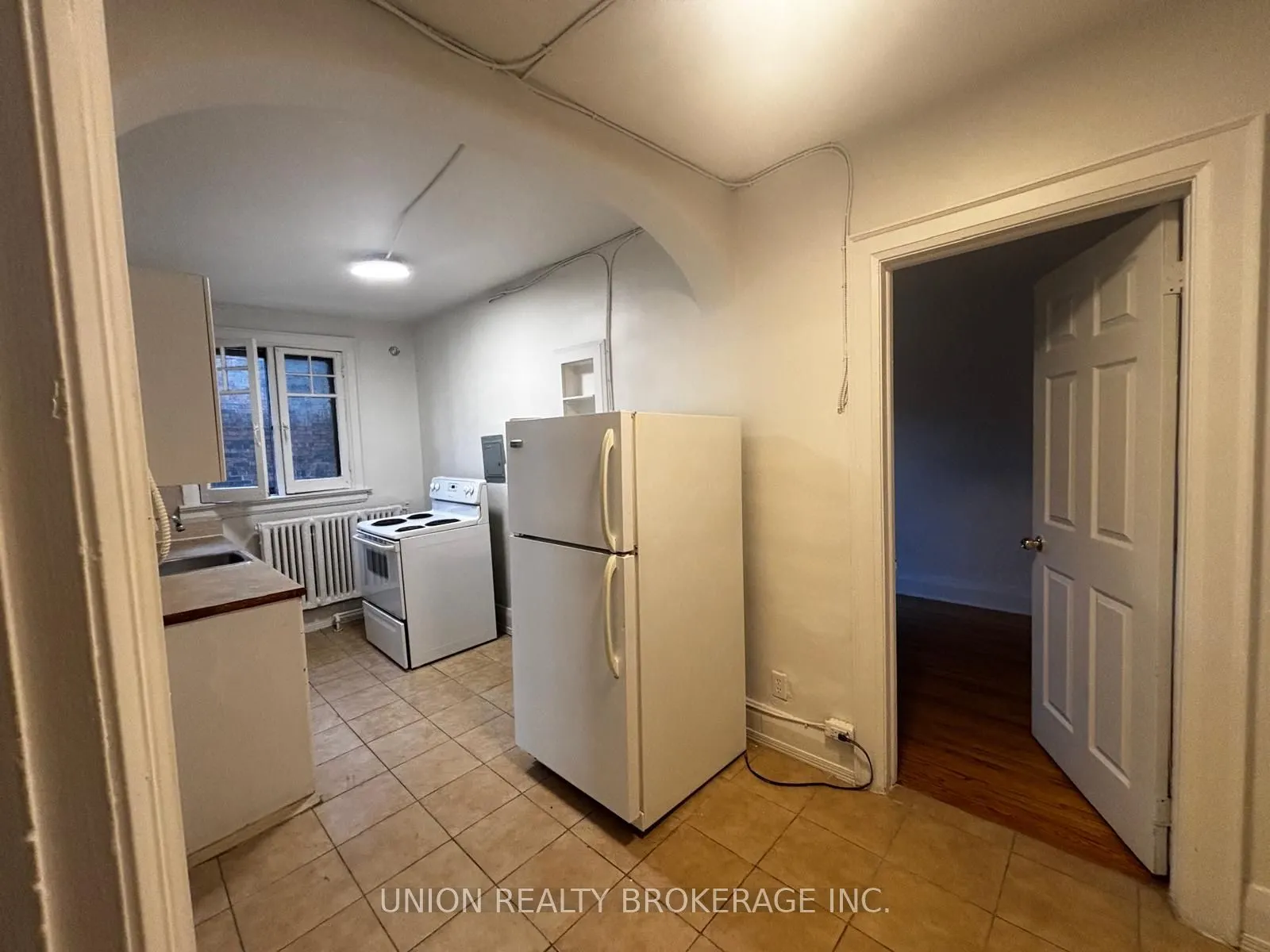 2393 Queen Street E, #17