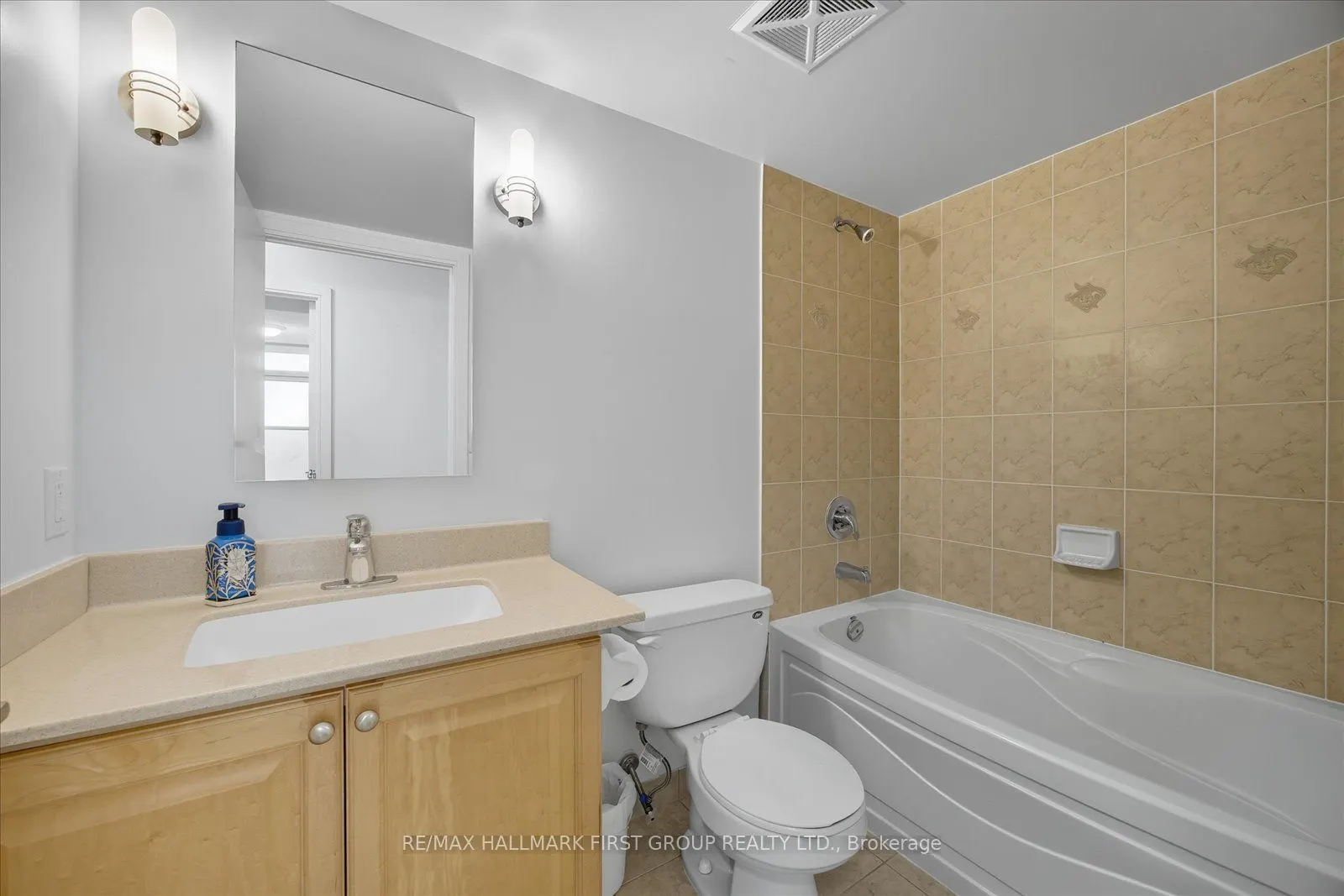 238 Bonis Avenue, #1015