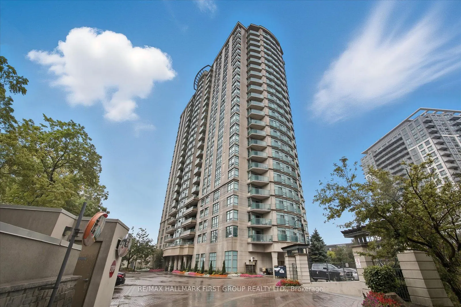 238 Bonis Avenue, #1015