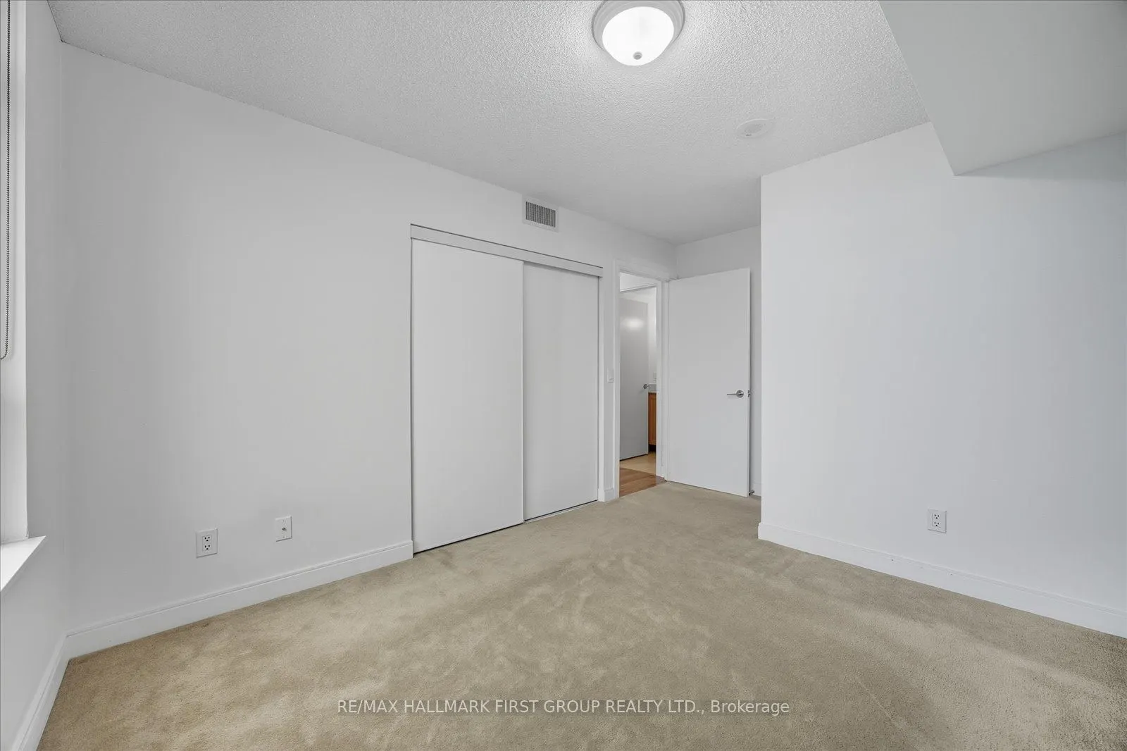 238 Bonis Avenue, #1015