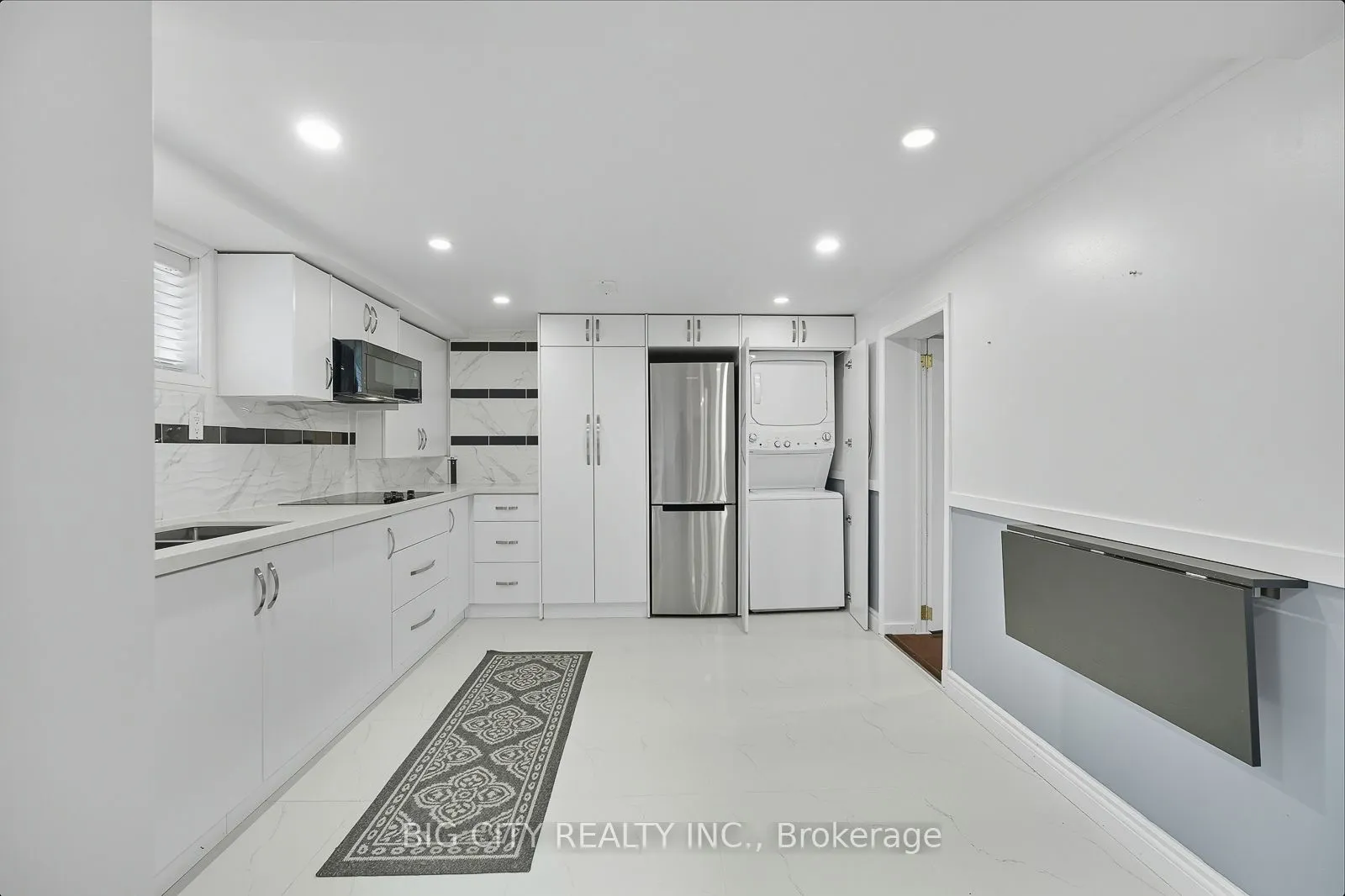 7 Armitage Drive, #Lower